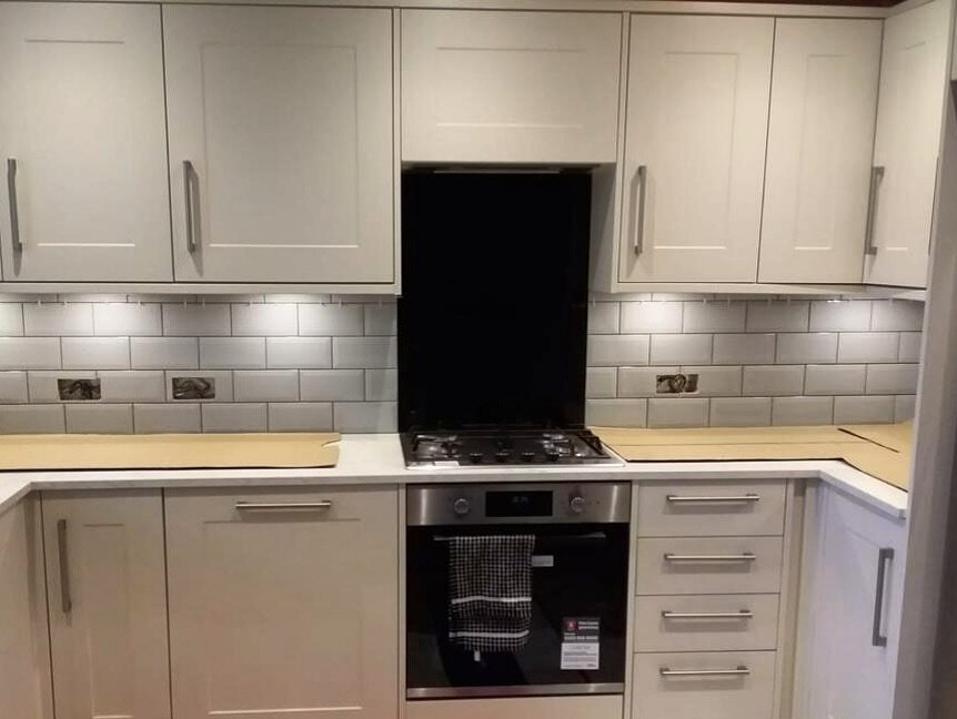 Kitchen Renovation in Clapham Junction 🍽️ 💫 
Send us a message for a free in person quote. 🤝