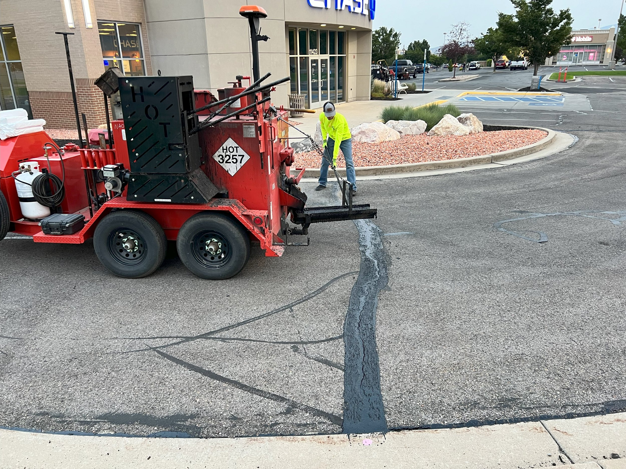 Mastic Gap Hot Crack Seal 