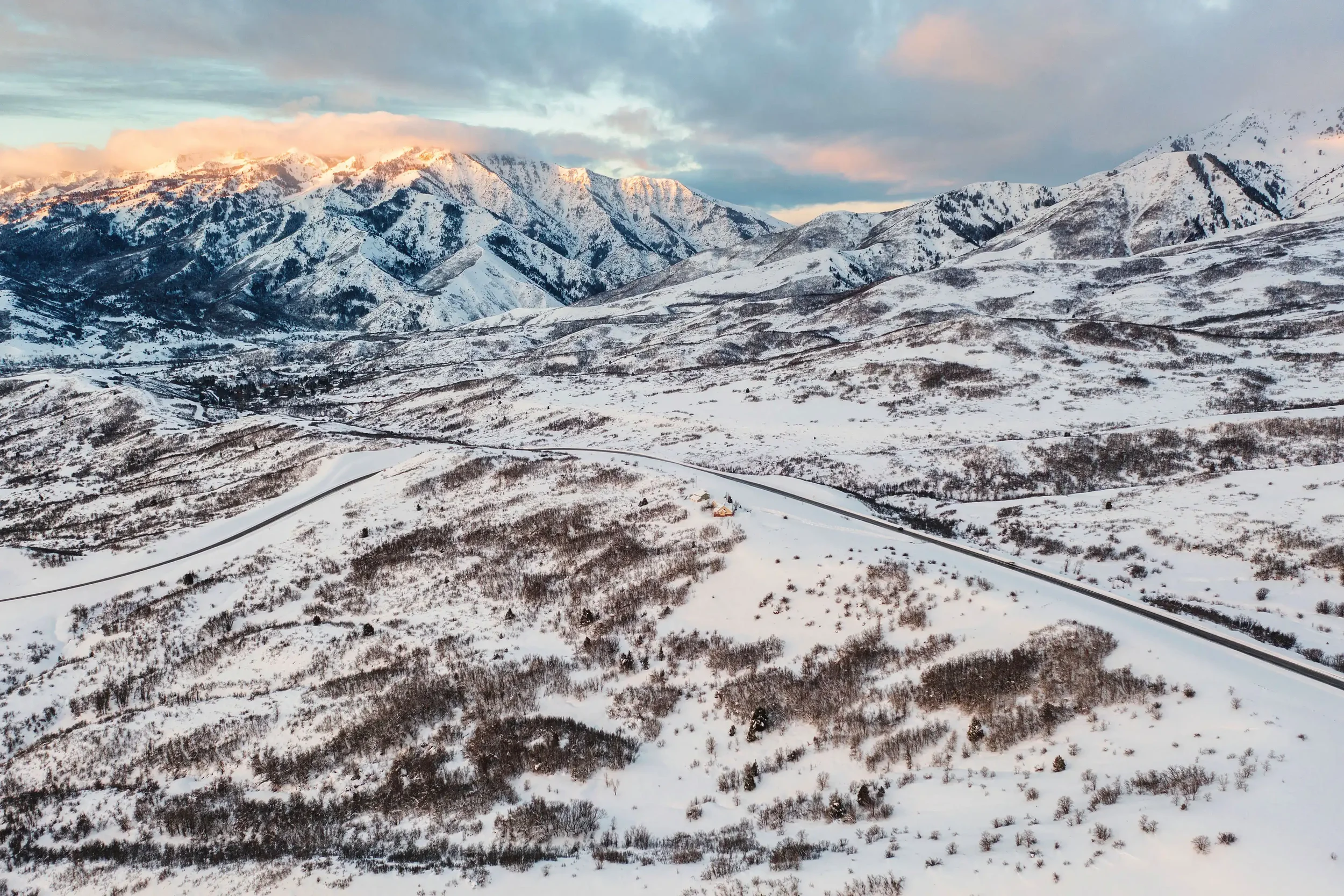Durable asphalt paving, repair, sealcoating, and crack sealing for Mountain Green’s neighborhoods, HOAs, private mountain communities, and resort‑access roads.