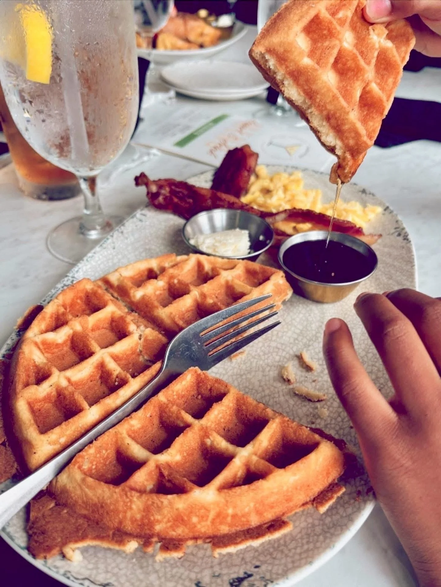 The sweetest Saturday morning view. 🧇