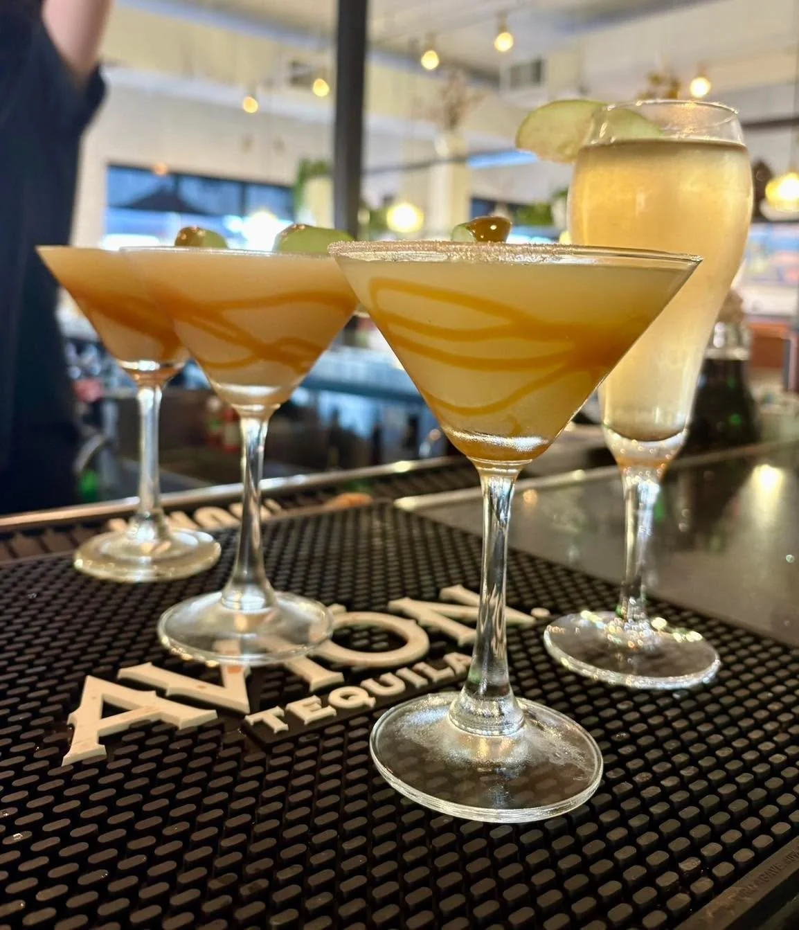 Sunday morning fall sips 🍏🍂

Check out our new Falling For Winter cocktail specials: 
🍁 Spiced Apple Mimosa 
🍁 Caramel Apple Martini
🍁 Pumpkin Pie Martini 
🍁 Pumpkin Spice Old Fashioned
And more!