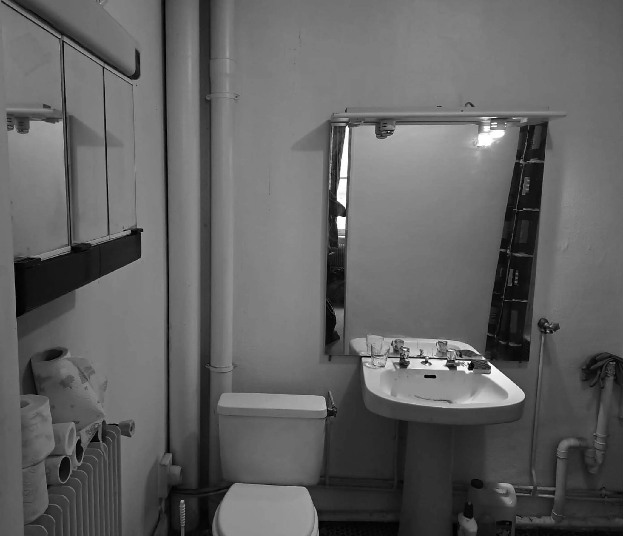 Vue de l'ancienne salle de bain.