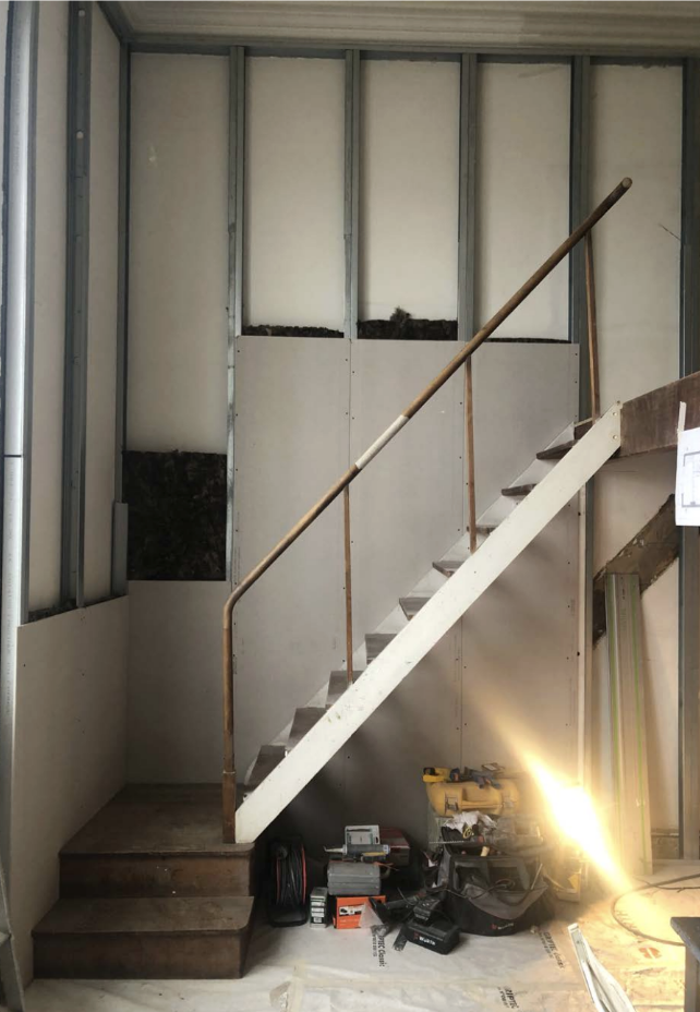L'enveloppe de l'appartement a été entièrement doublée pour une parfaite isolation thermique et phonique.