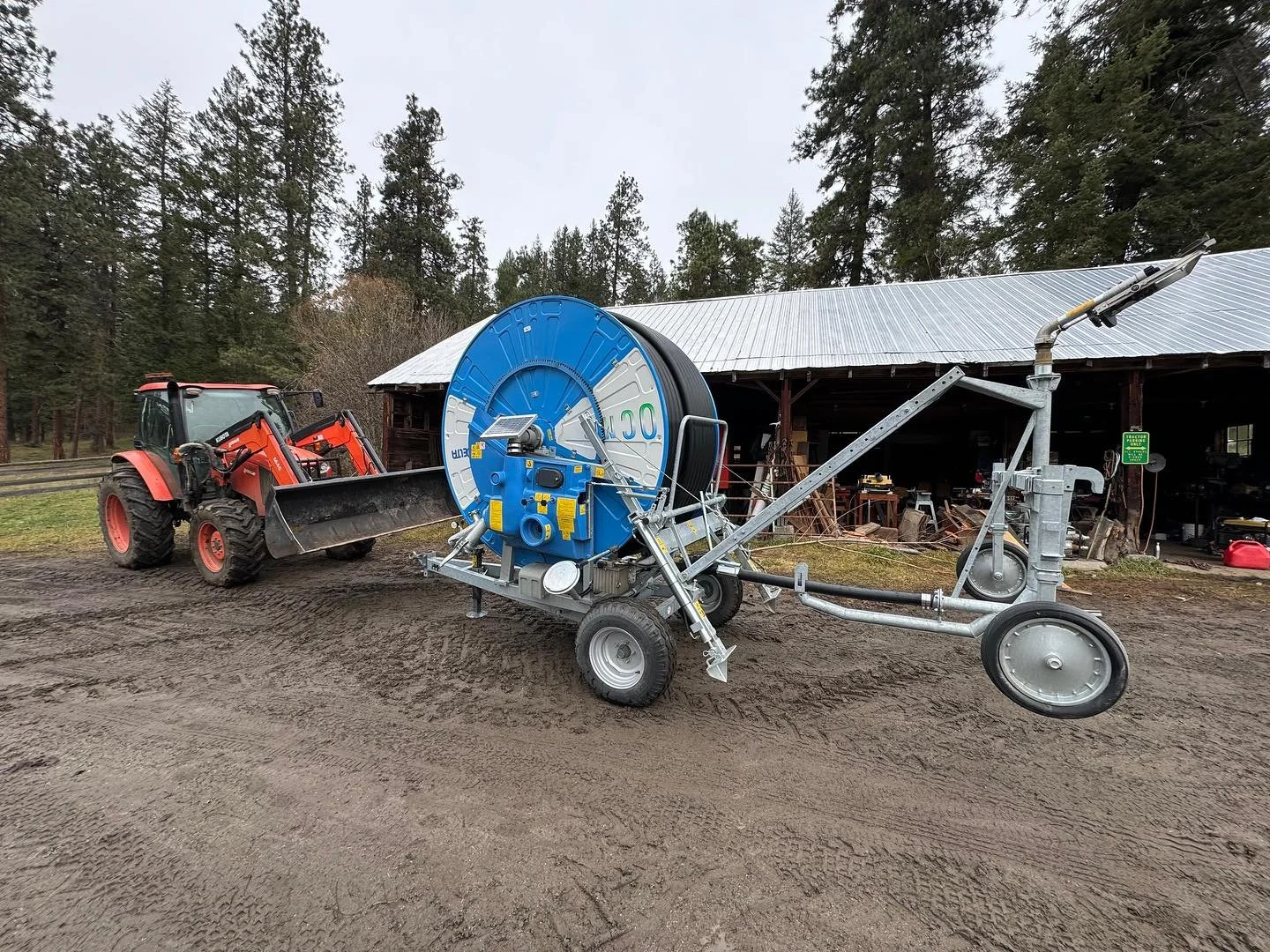 A special thank you to Silver Hills Ranch in Lumby, BC who let us play Santa a little early this year with the delivery of their new Ocmis R2/1 82-400m hose reel!

Replacing this customer&rsquo;s hand lines, the new Ocmis hose reel will reduce labor 