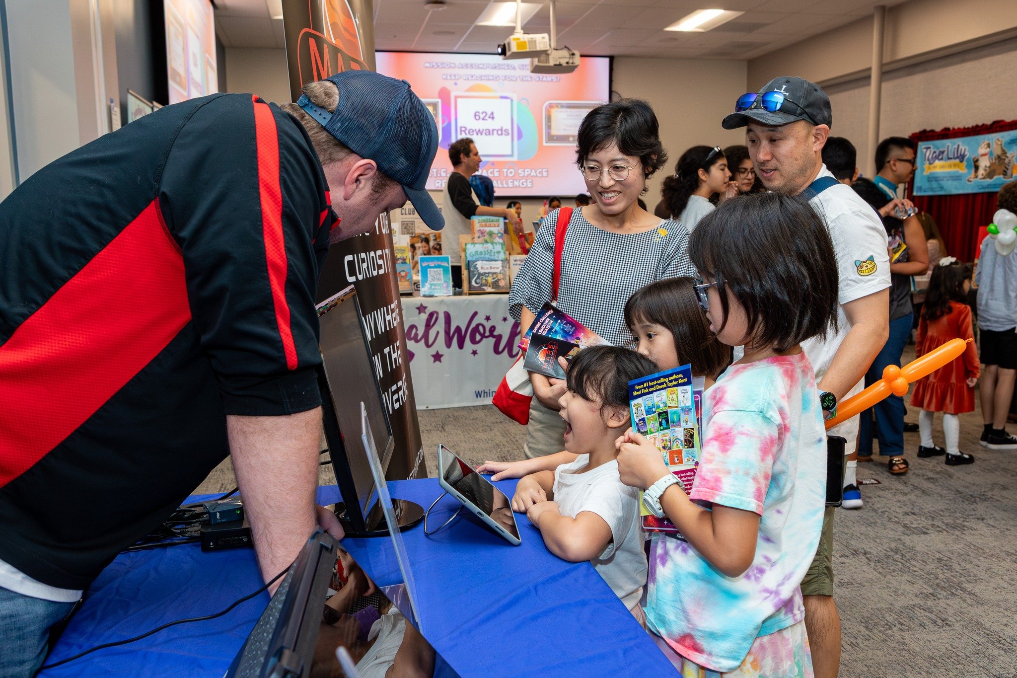 Some great moments captured at the Splashdown event for the STEAM Race to Space Reading Challenge @readsteam. Didn't even need to bring the dome to show off and teach exciting astronomy topics. 
The MARS Planetarium is very proud to have sponsored th
