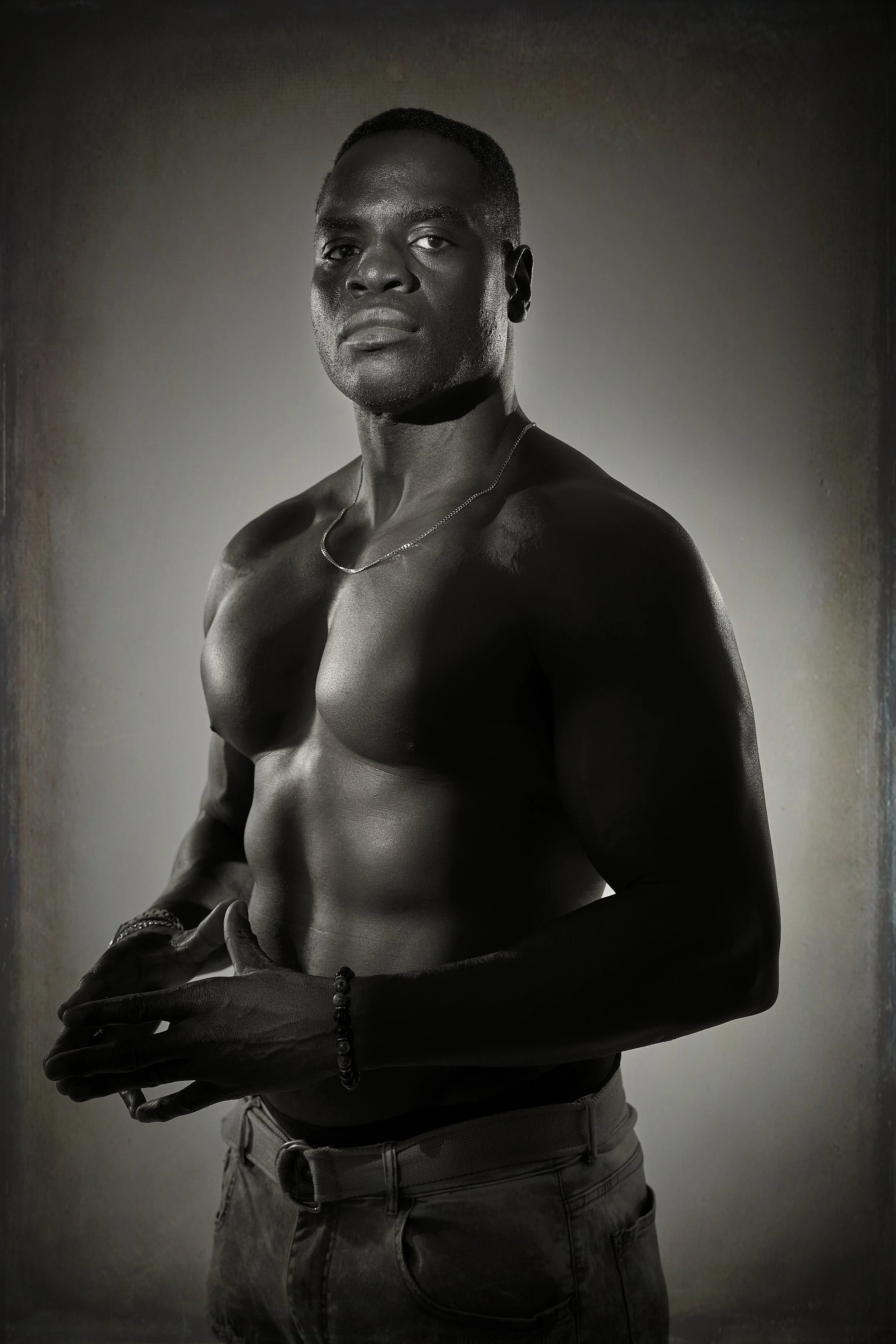 161_PORTRAIT_141-WHT_bdr.jpg