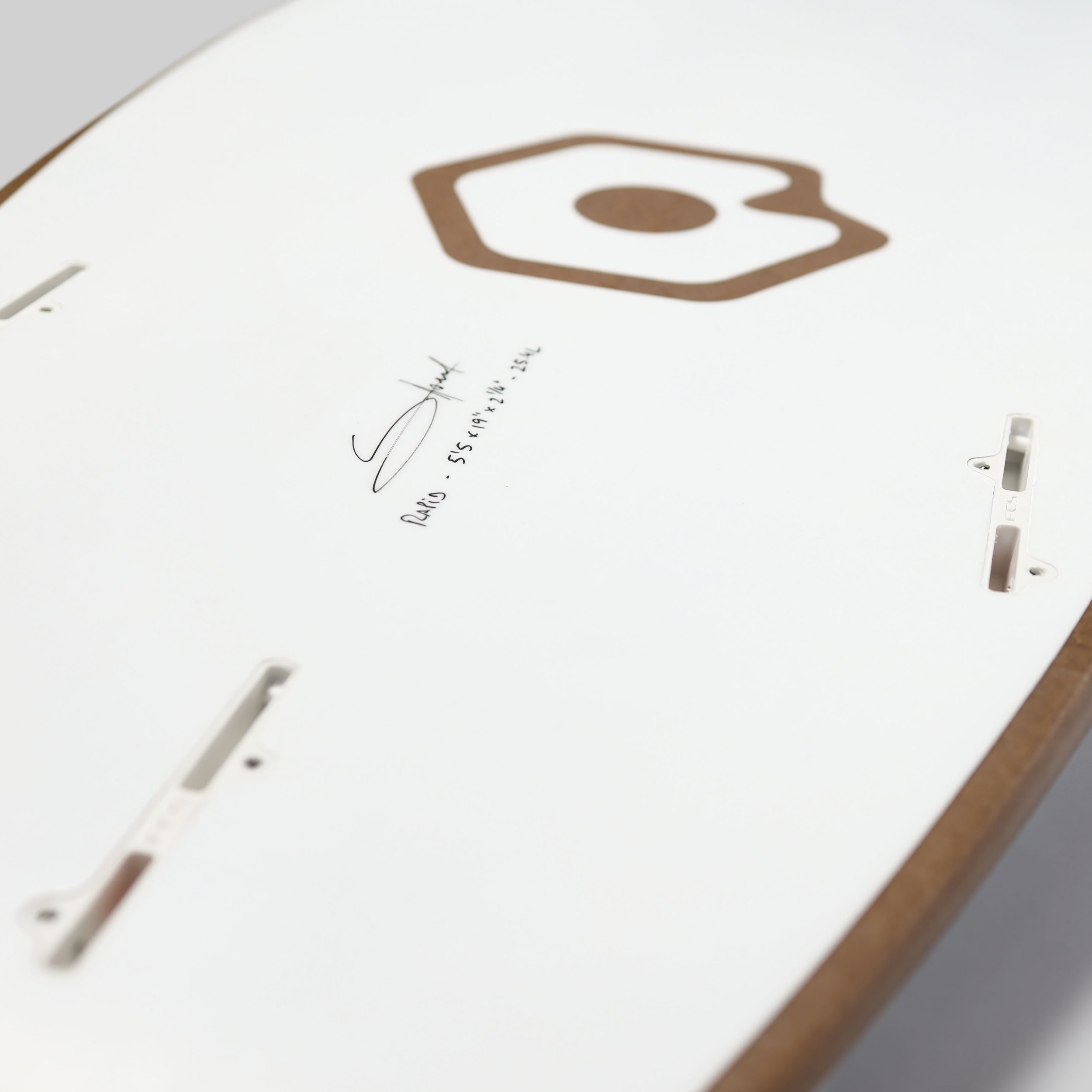 edgeboards_RAPID_productshot_finplug_q.jpg