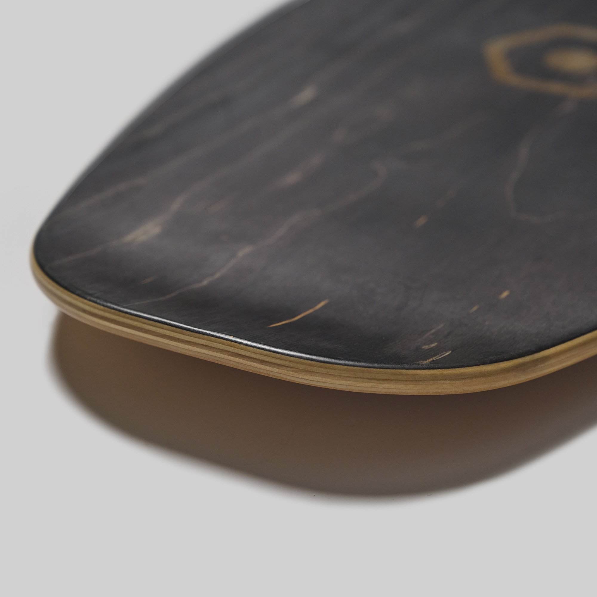 edgeboards_BALANCE_productshot_tail_flamed.jpg