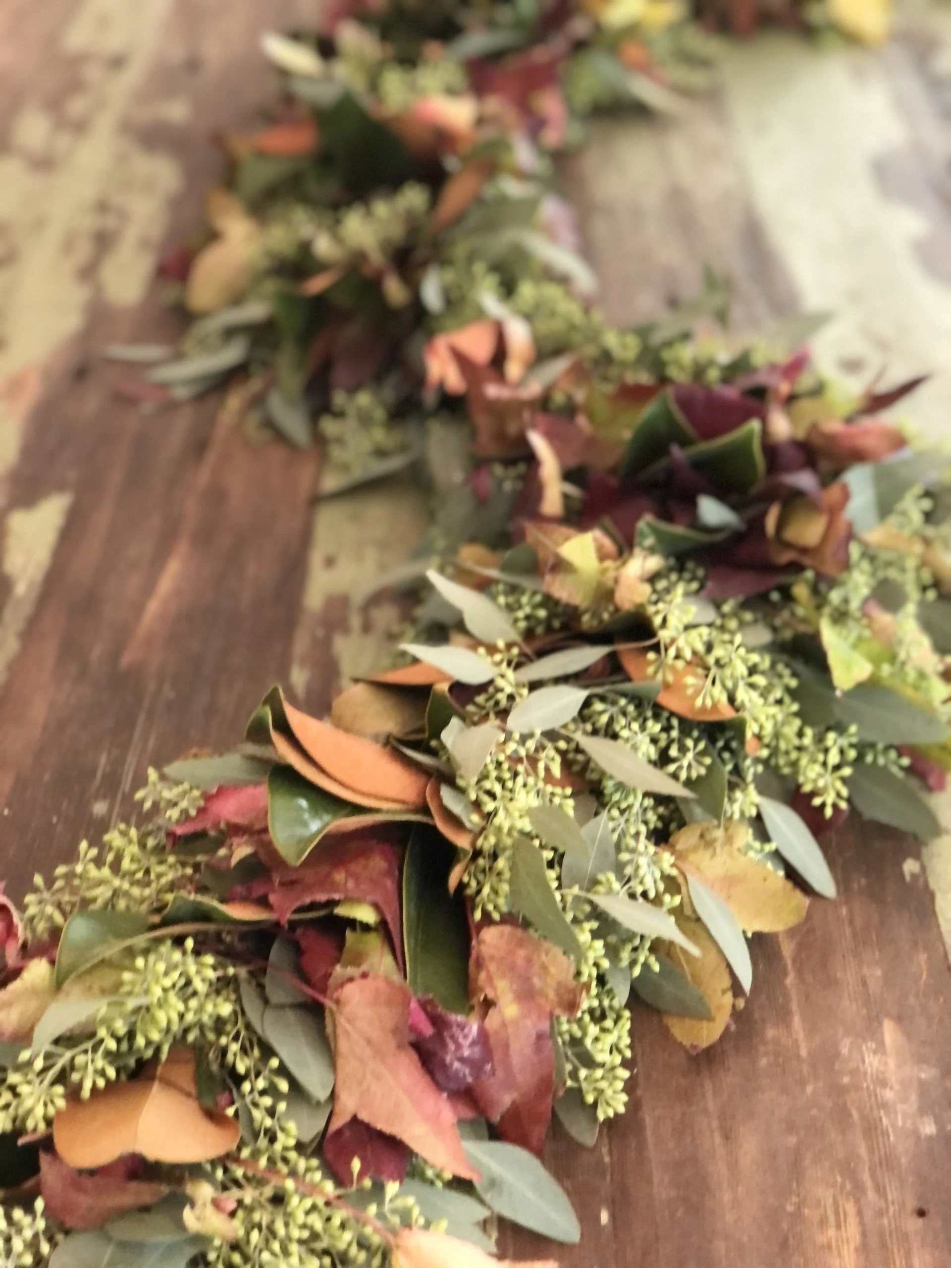 FRESH Magnolia, Seeded Eucalyptus + Liquid Amber Garland