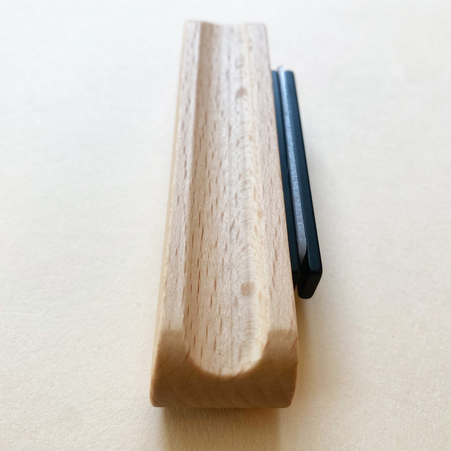CND_PenHolder_Beech3.jpg
