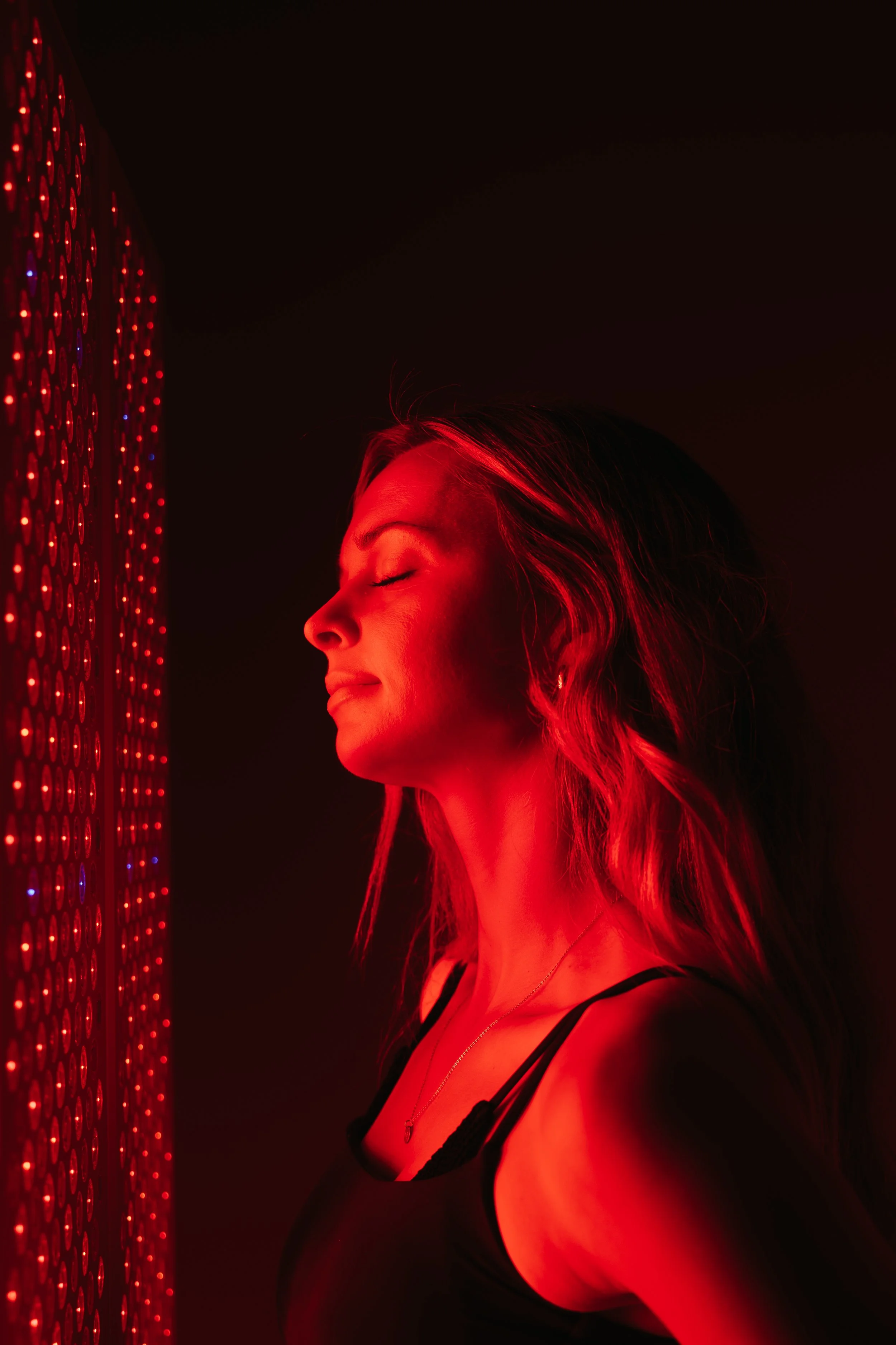 Red light therapy for muscle recovery and skin health at Deliberate Wellness in Vineyard Utah.