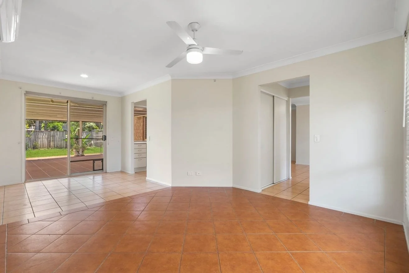 Hot Property Buyers Agency - 12 Dales Place, Taigum - family dining.jpg