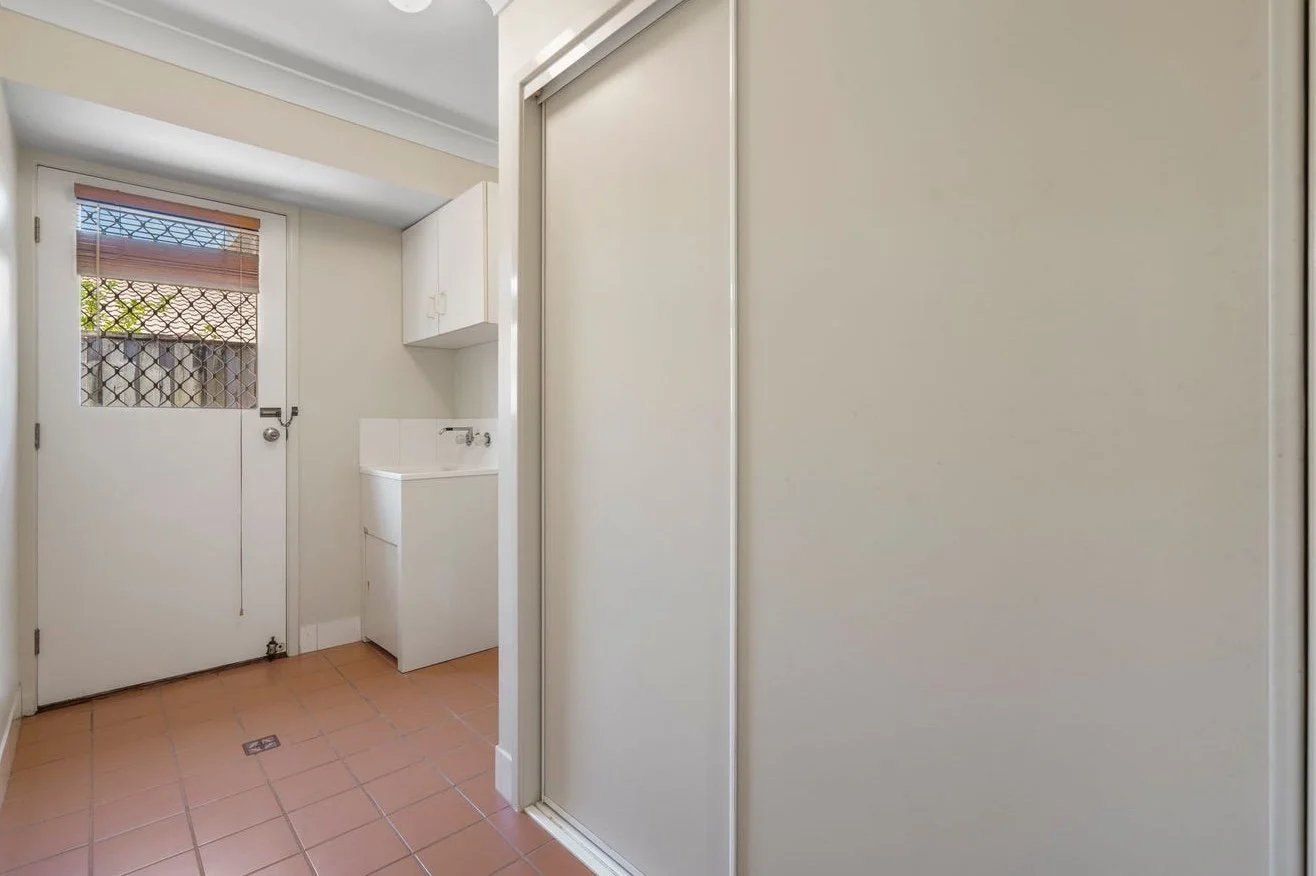 Hot Property Buyers Agency - 12 Dales Place, Taigum - Laundry.jpg