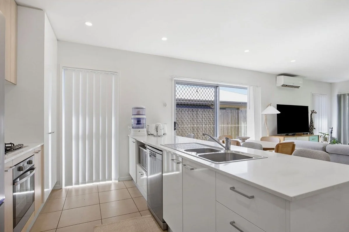 Hot Property Buyers Agency - 86 Edwardson Drv, Coomera ...jpg