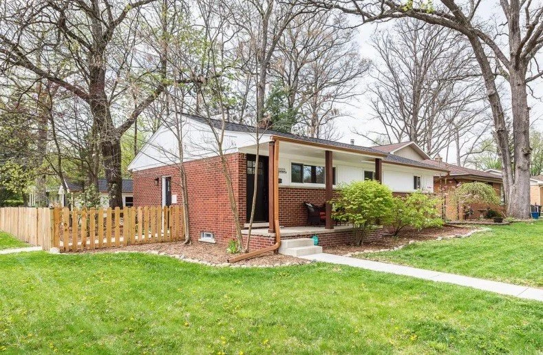 My buyers closed on this beautiful West side Ann Arbor home today! They were referred to me by another realtor who knew her clients needed someone more up on Ann Arbor knowledge &amp; experience. I was so happy to help them and am so excited for thei