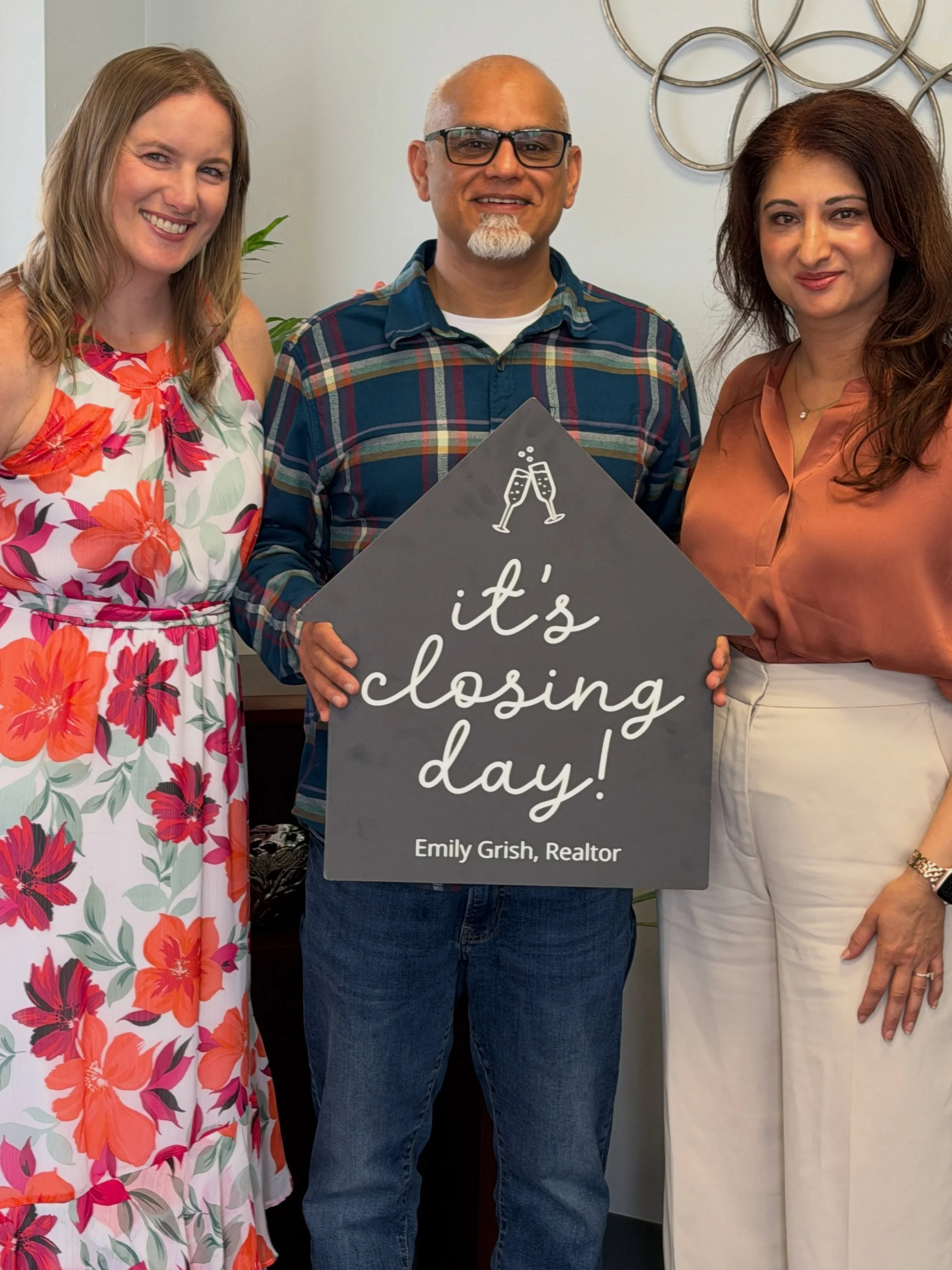 Happy closing day to my fabulous sellers! This is the home where they raised their kids through the teenage years&hellip;and now that they&rsquo;ve grown, it&rsquo;s time for a new home.

Congrats to them and their new adventure (we close on the new 