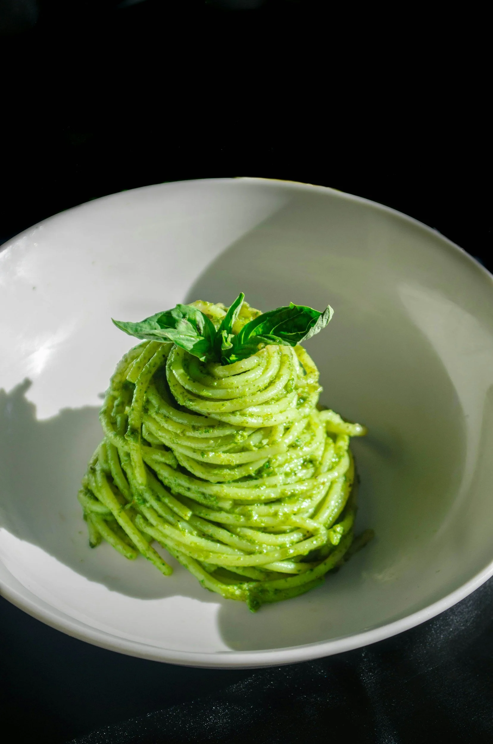 Pea Pesto Pasta with Sun-Dried Tomatoes and Arugula