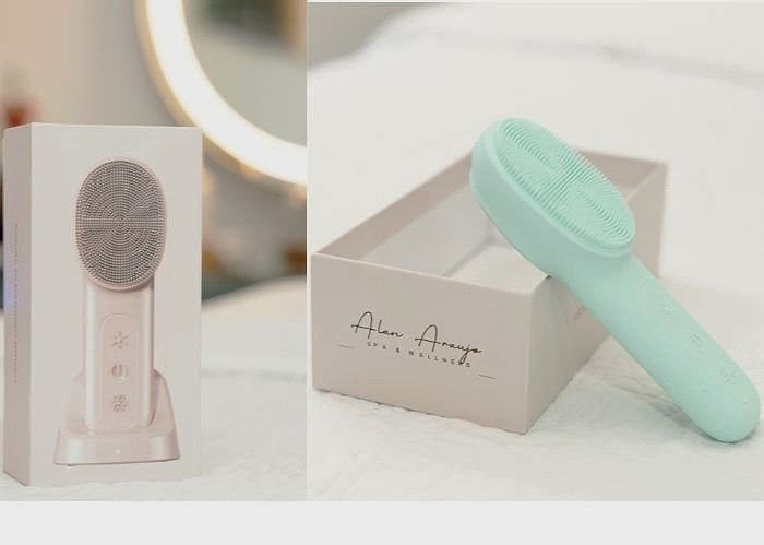 deep pore cleansing device for naturally cleansing your pores by Alan Araujo founder of the best Spa in Miami