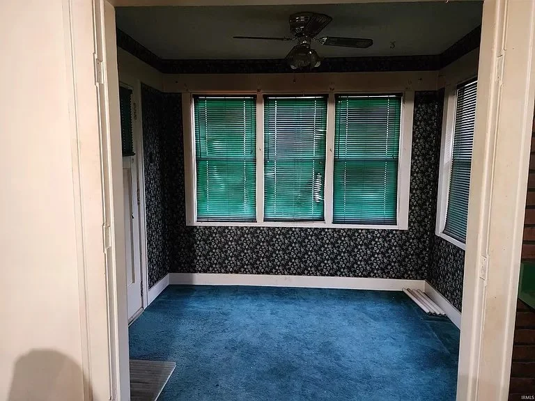 Entry room before.jpg