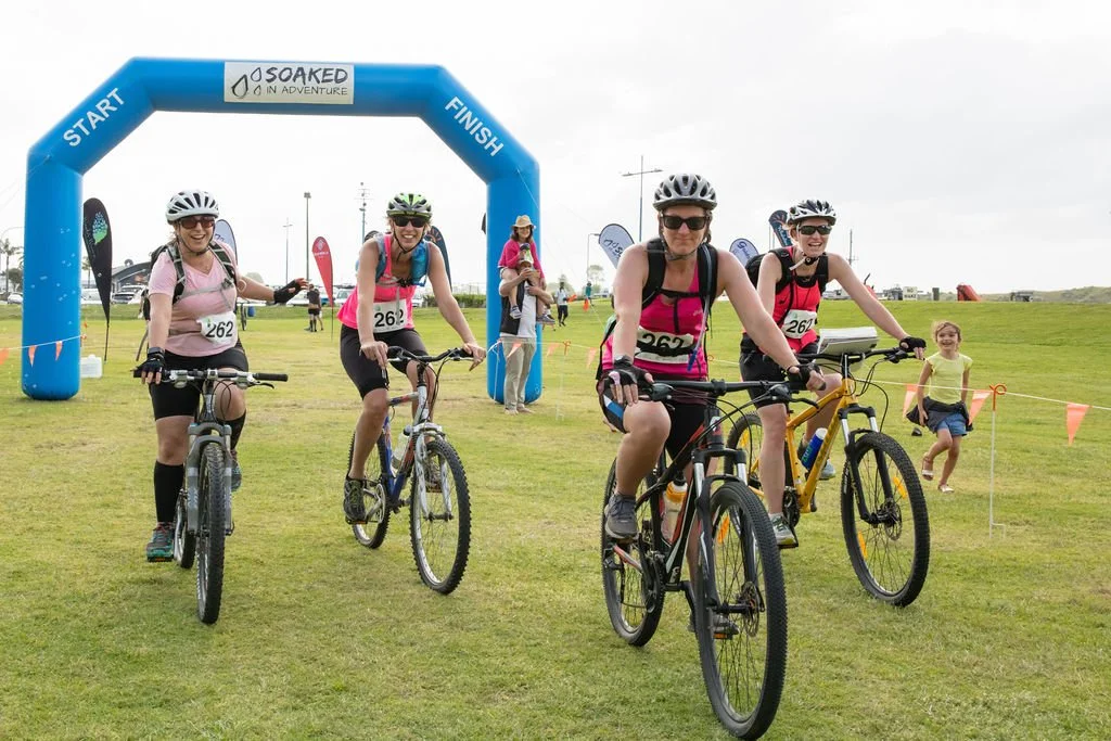 MoxiCafeWanderWomenAdventureRace-Finishlineaction-HighRes-8089.jpg