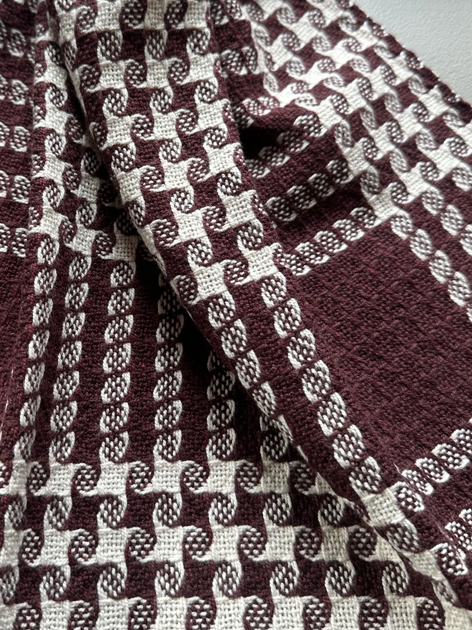 Pinwheel Twill Towel - Wine