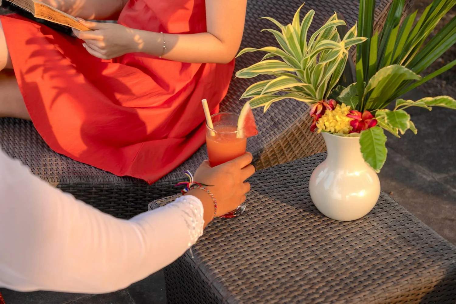 villa-wilali-villa-side-cocktail-at-sunset-1500w80q.jpg