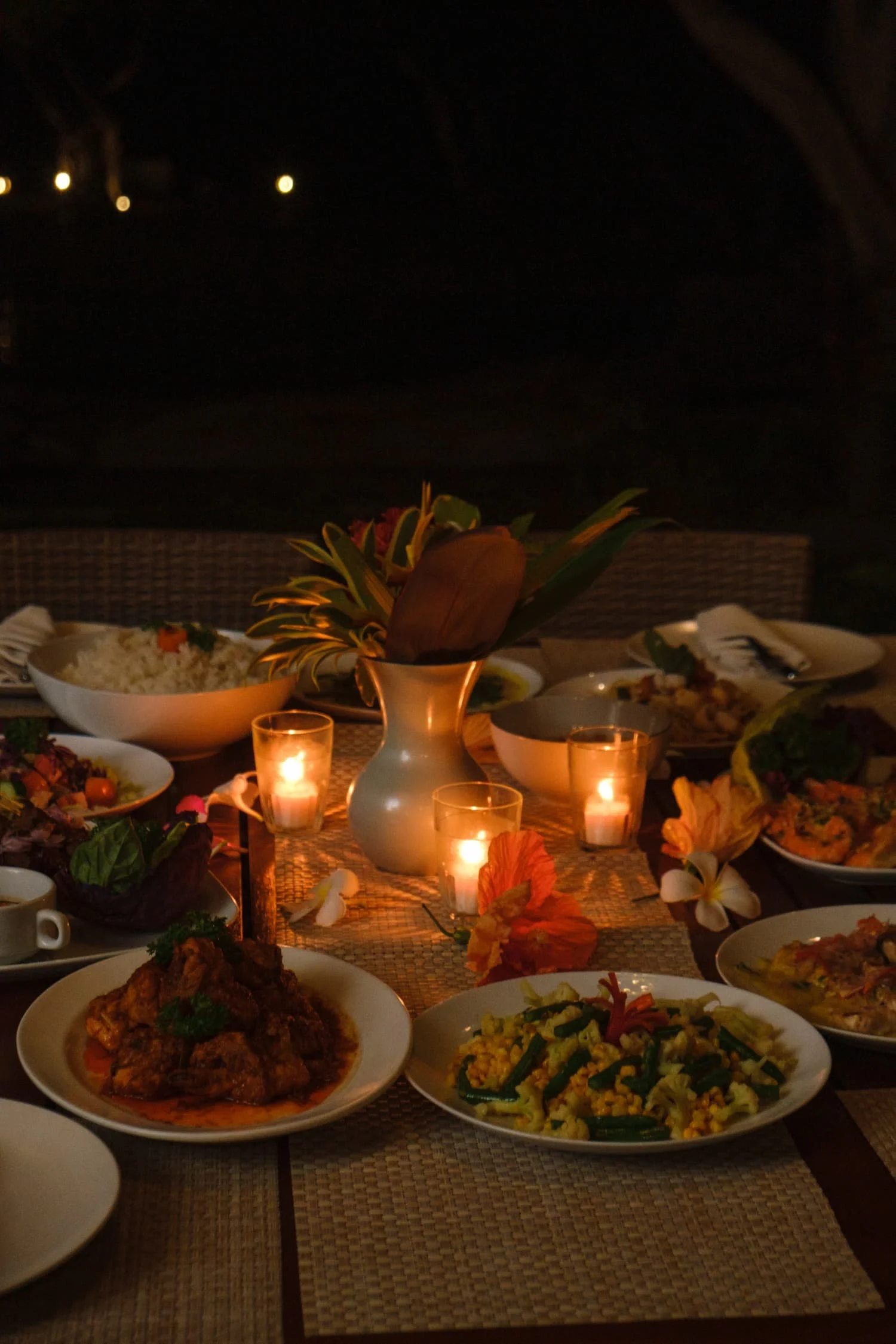 villa-wilali-villa-side-dinner-candlelit-1500w75q.jpg