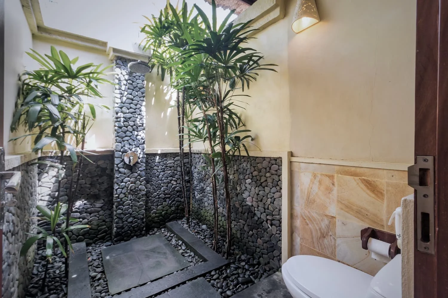 21-villa-wilali-twin-suite-bathroom-1500w75q.jpg