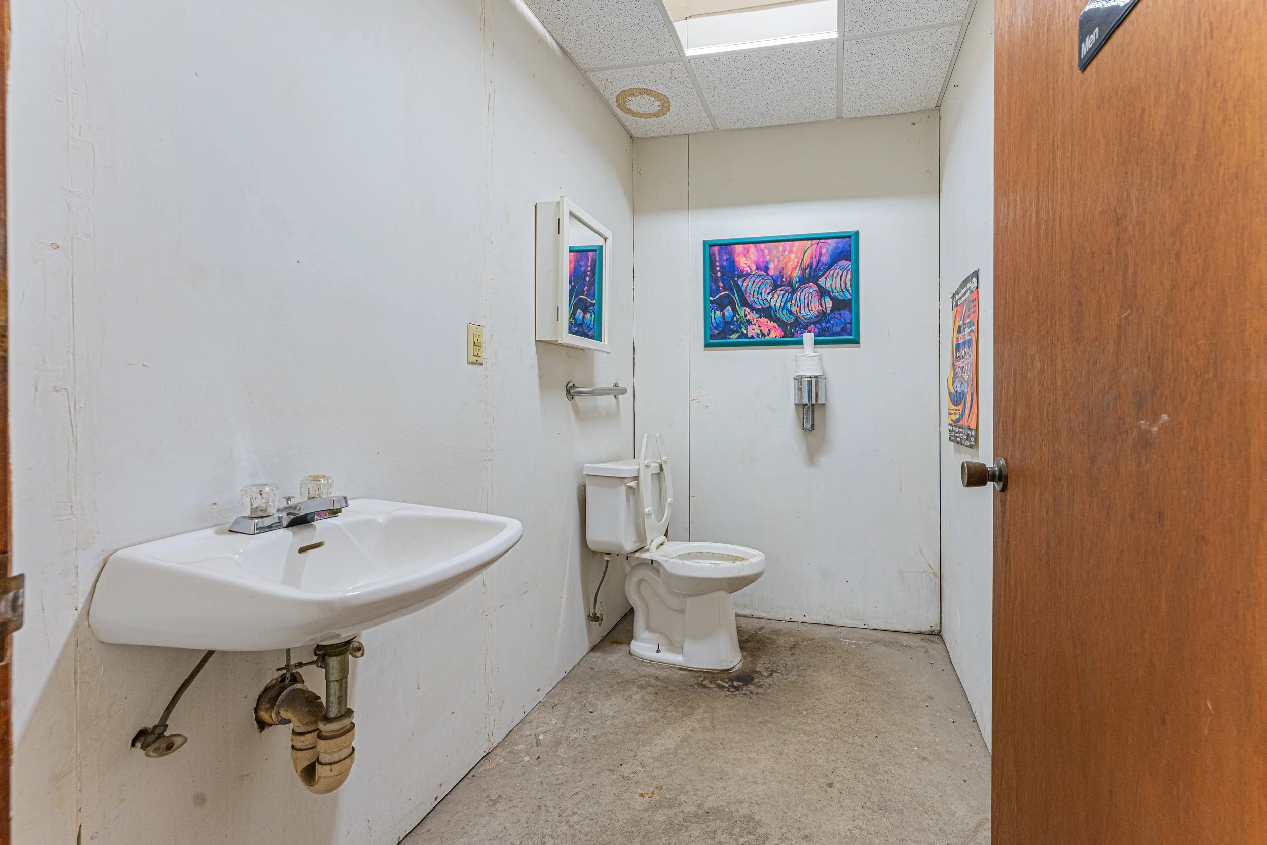 27FrontOffice.jpg
