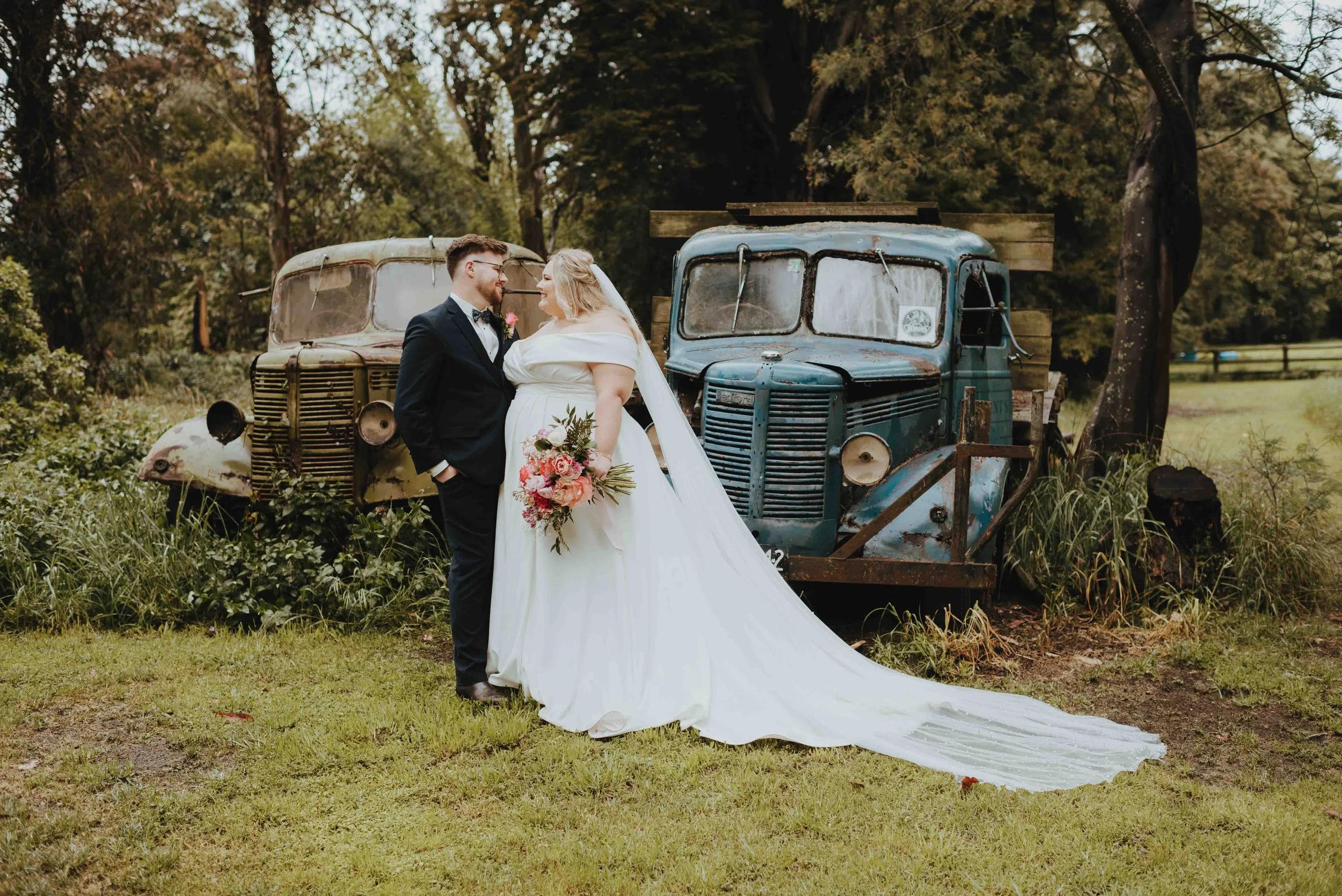 bridal portraits with rusty cars at trents bridal portraits with rusty cars at trents