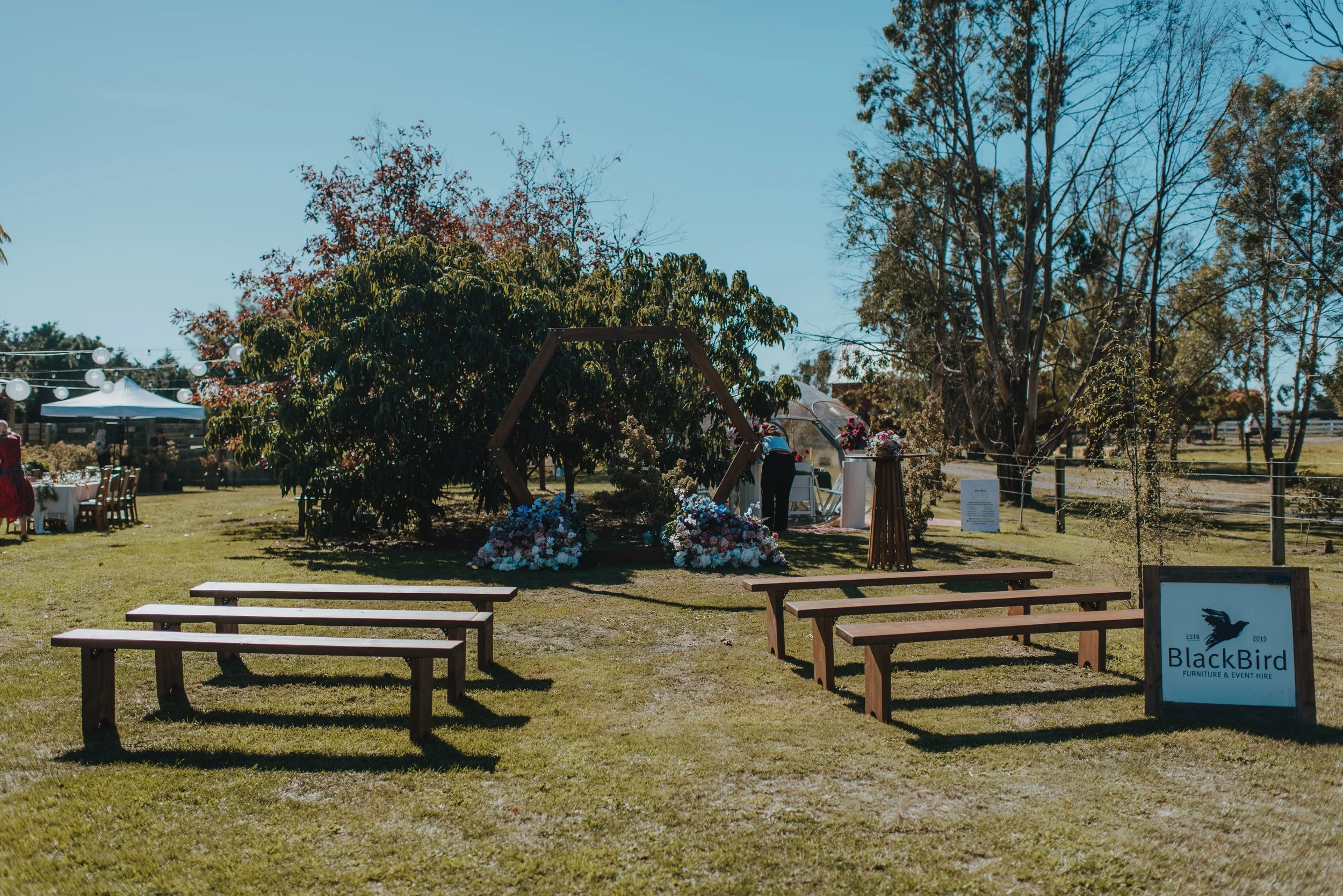 ceremony option with bench seats