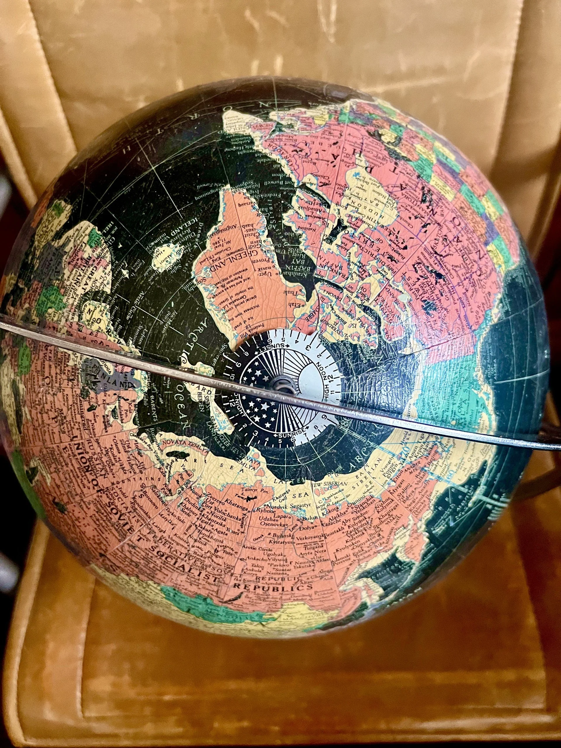 TimE tO pAy AttEntiOn!