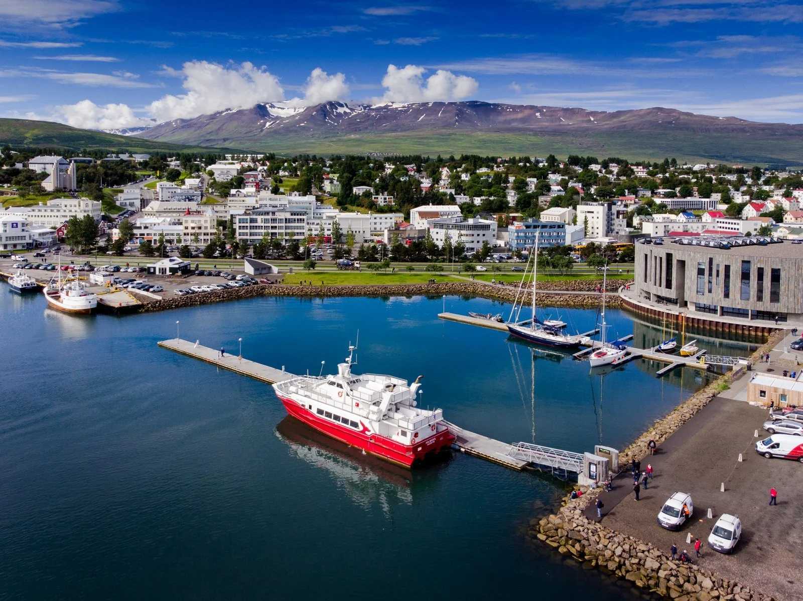 Akureyri_medium1600x1199.jpg