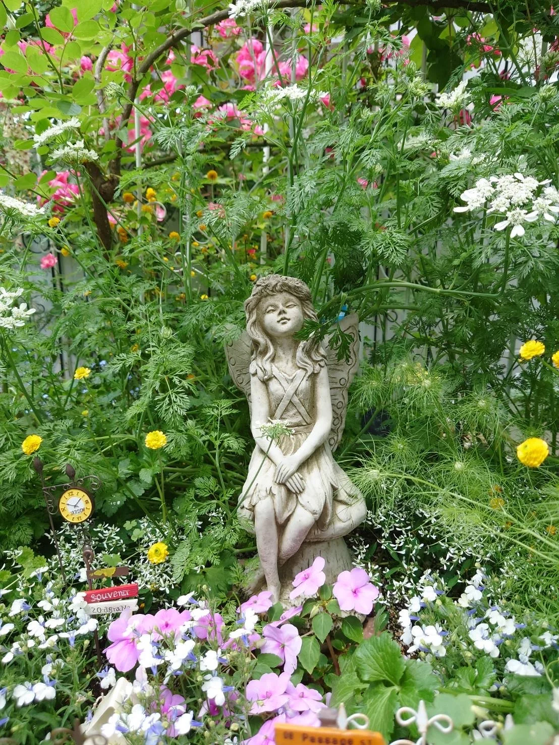 週末セール1台のみ マニーローズのタイルでリメイク薔薇のカッティング