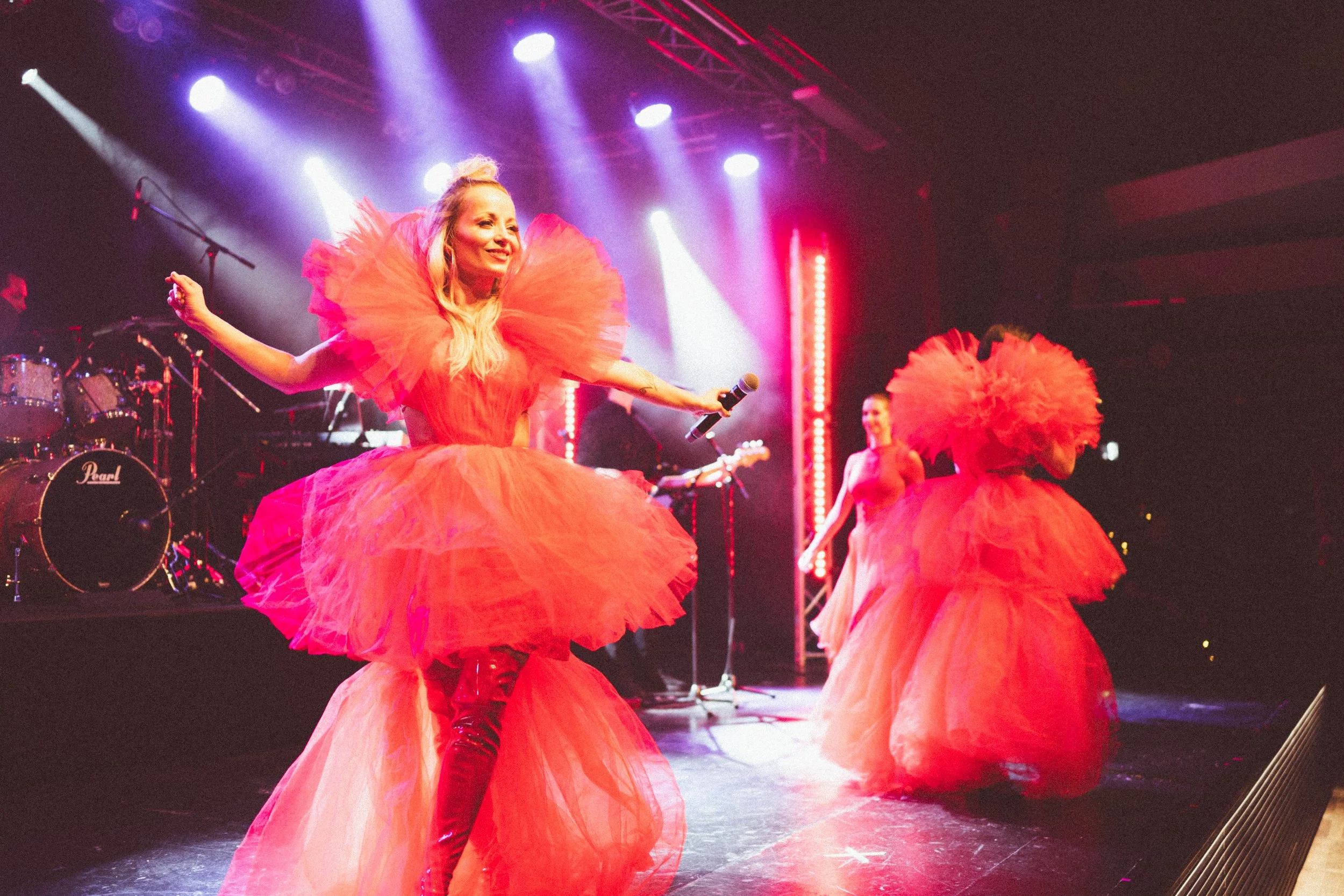 Boka artist till personalfest, kick-off &amp; gala - We Are DM