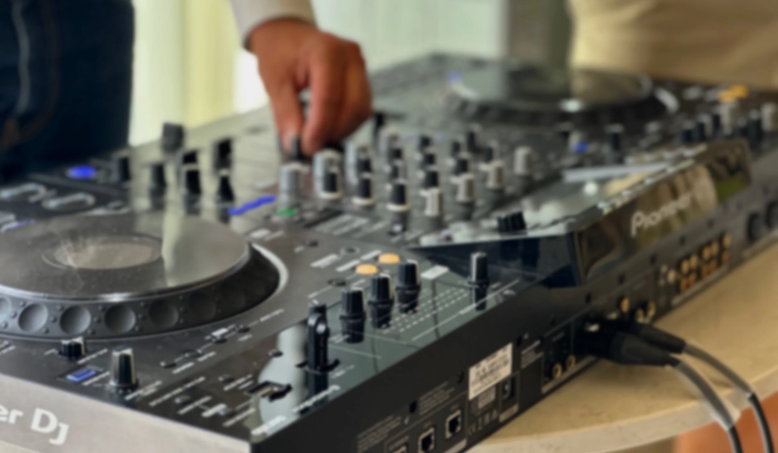 VERTU Hotels and Resorts DJ Music at Rooftop Bars