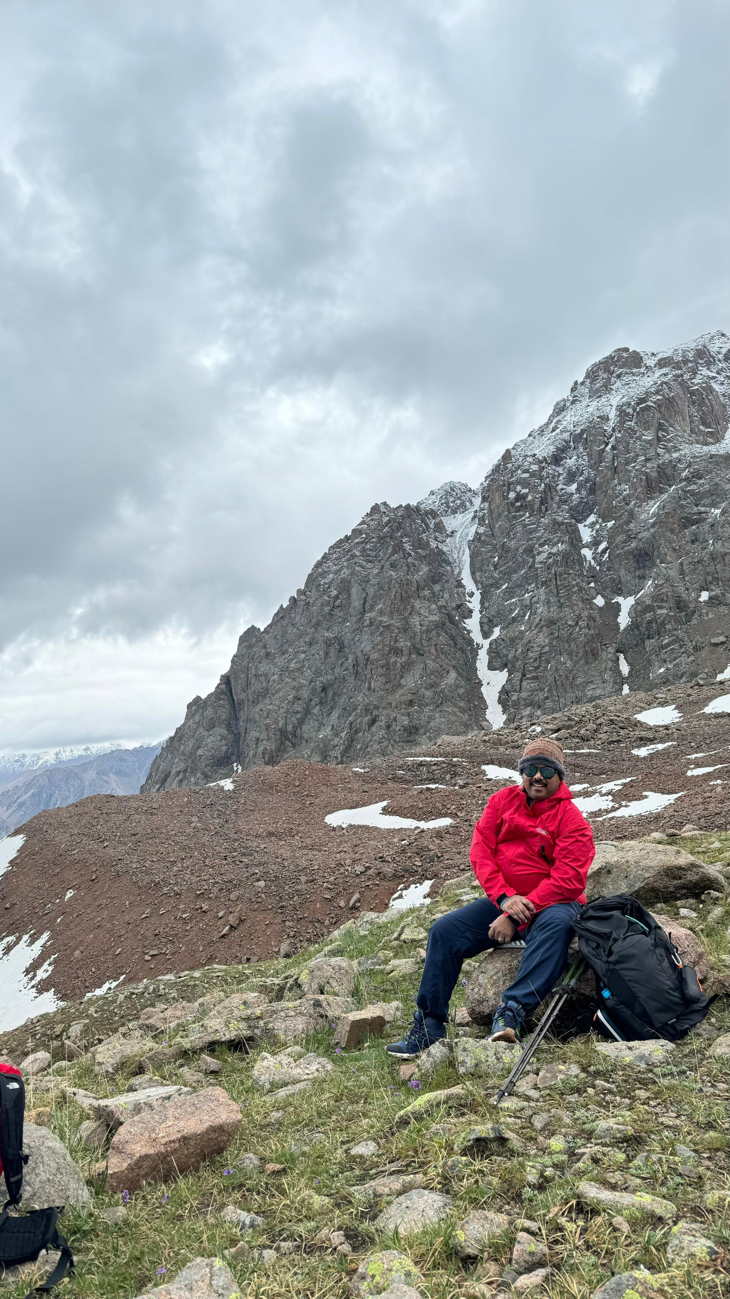 GLACIER HIKE 2 KAZ.jpg
