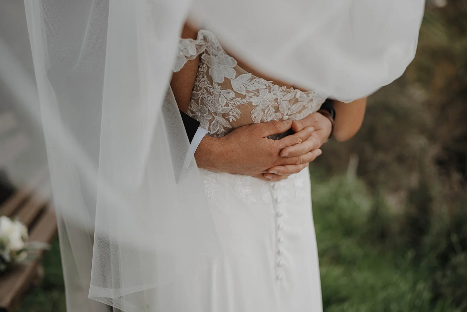 Brautpaar beim Fotoshoot. Hochzeitsfotograf Mainz