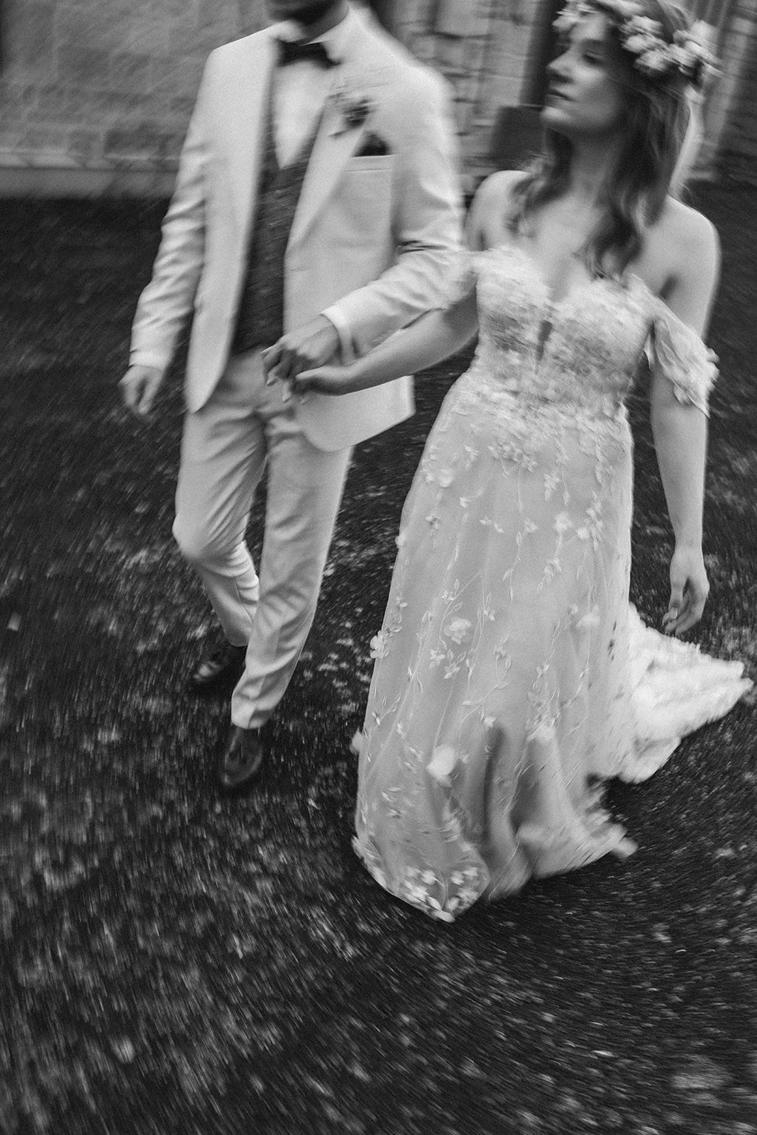 Blurry Bild von einem Hochzeitspaar - Hochzeitsfotograf Mainz Bart van Westrop