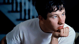 tumblr_699114f992b7f837ac03b19c50873dad_2f52b816_400.gif