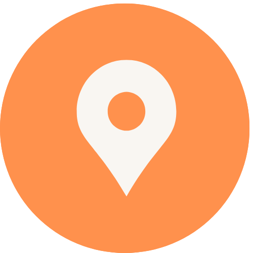 Deze afbeelding toont een locatiepictogram met een oranje achtergrond en een witte kaartmarkering in het midden.