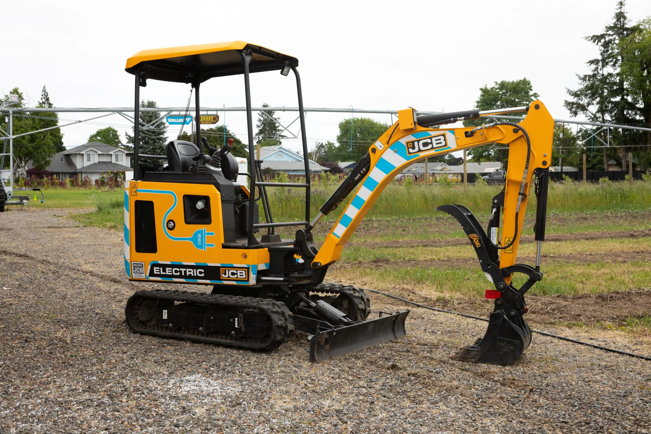JCB Excavator resized.jpg