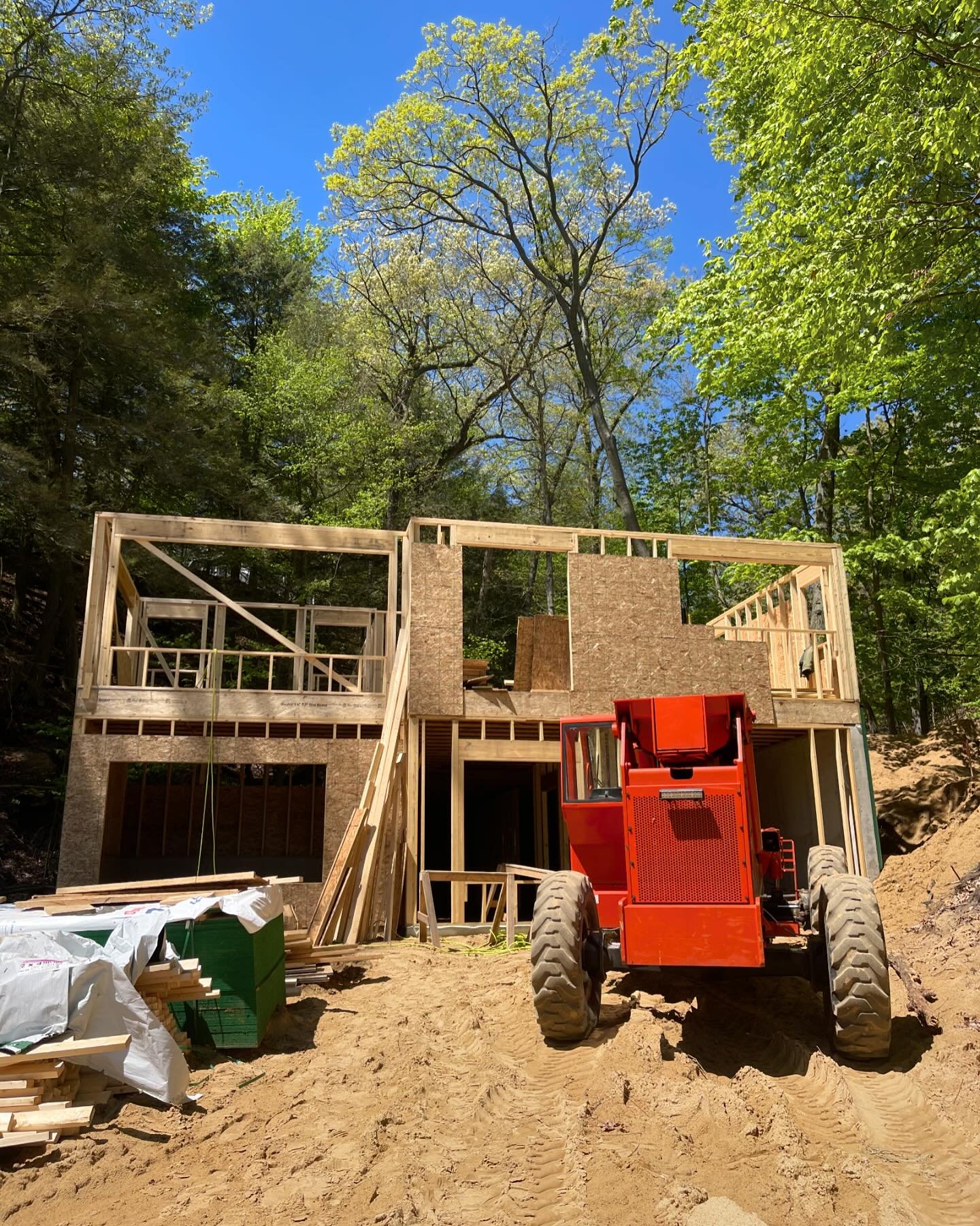 Checked in on framing progress in Saugatuck yesterday. Beautiful weather, and beautiful views! 🤩 

#customhomedesign #customhome #westmichigan #houseframing #schippersconstruction