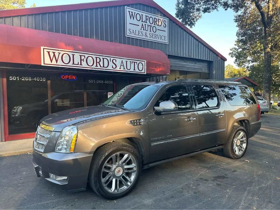 Big SUV energy 😎

🚙 2013 Cadillac Escalade Platinum
💰 $17,900

Luxury family hauler or road-trip king?
👇 Comment FAMILY or ROADTRIP