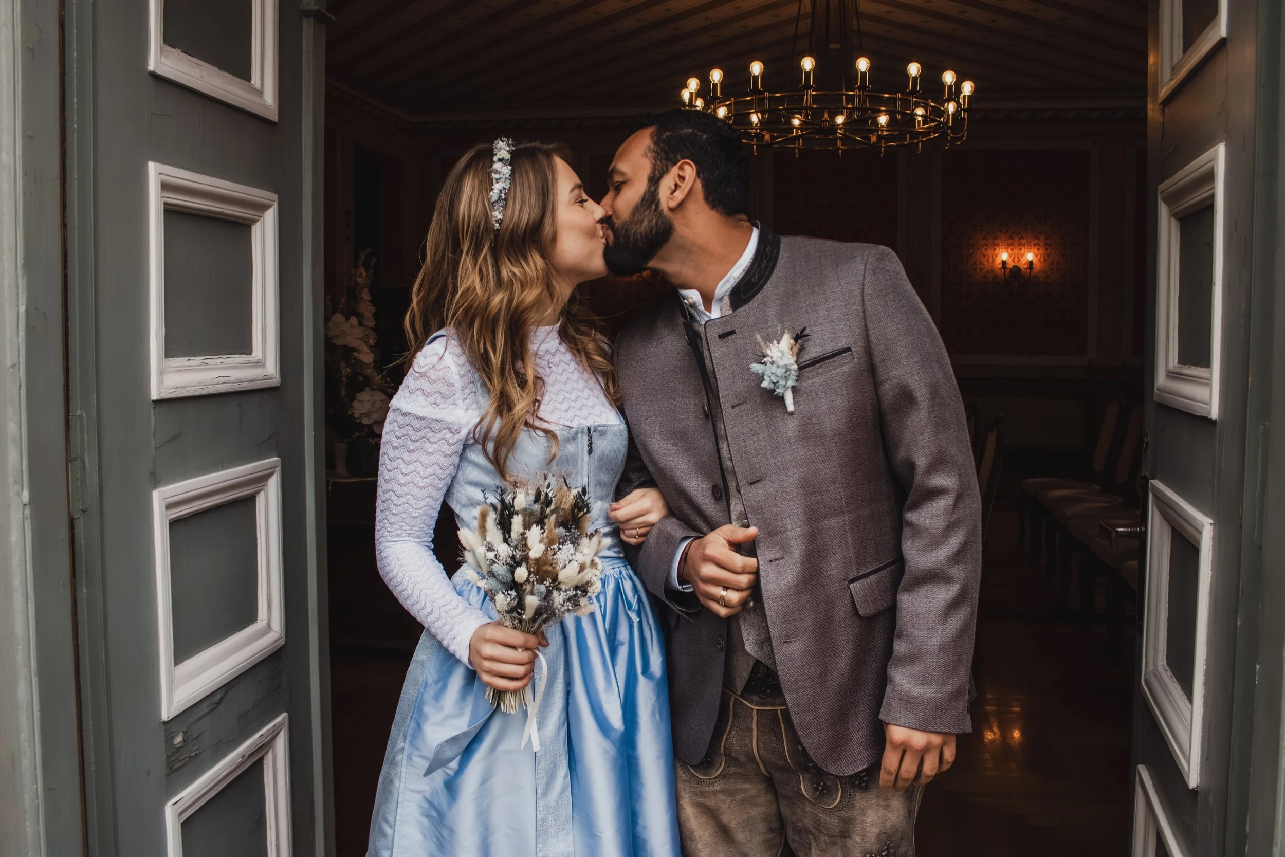 Hochzeitsreportage Standesamtliche Trauung Hochzeitsfotografin Fotografin Germering inaslichtbilder Hochzeit