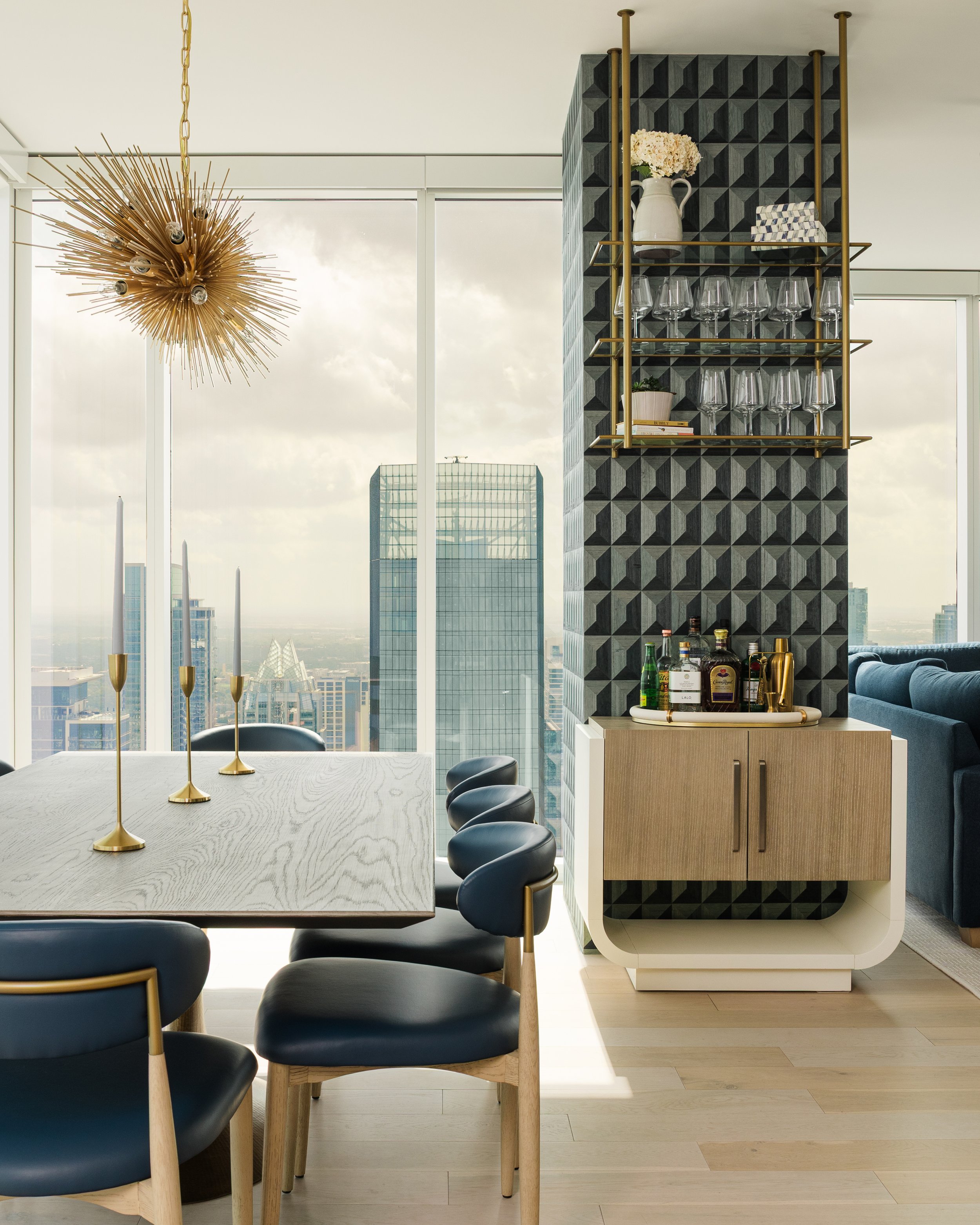 301 West Ave 5602_005.jpg