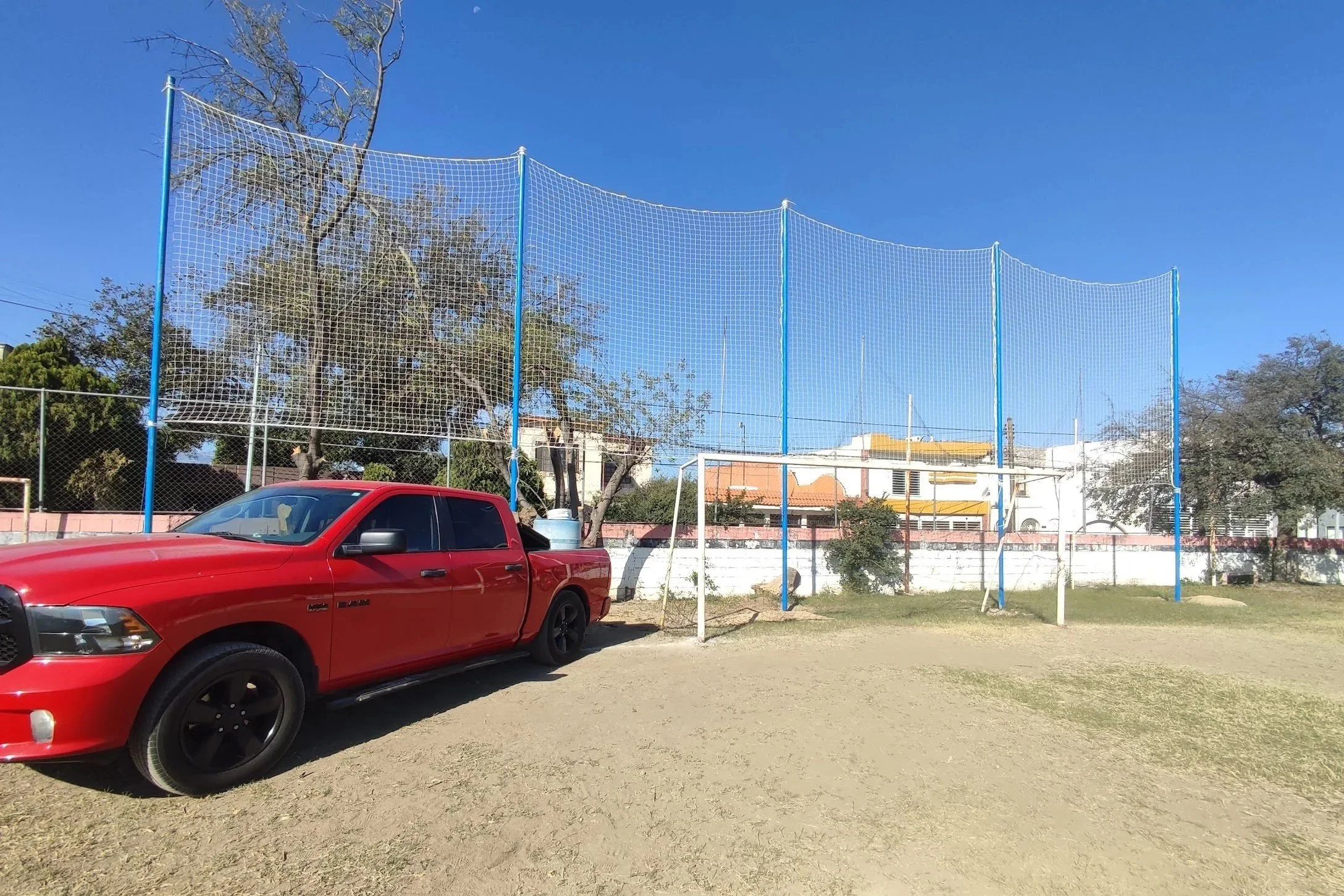 Fabricacion de mallas perimetrales deportivas