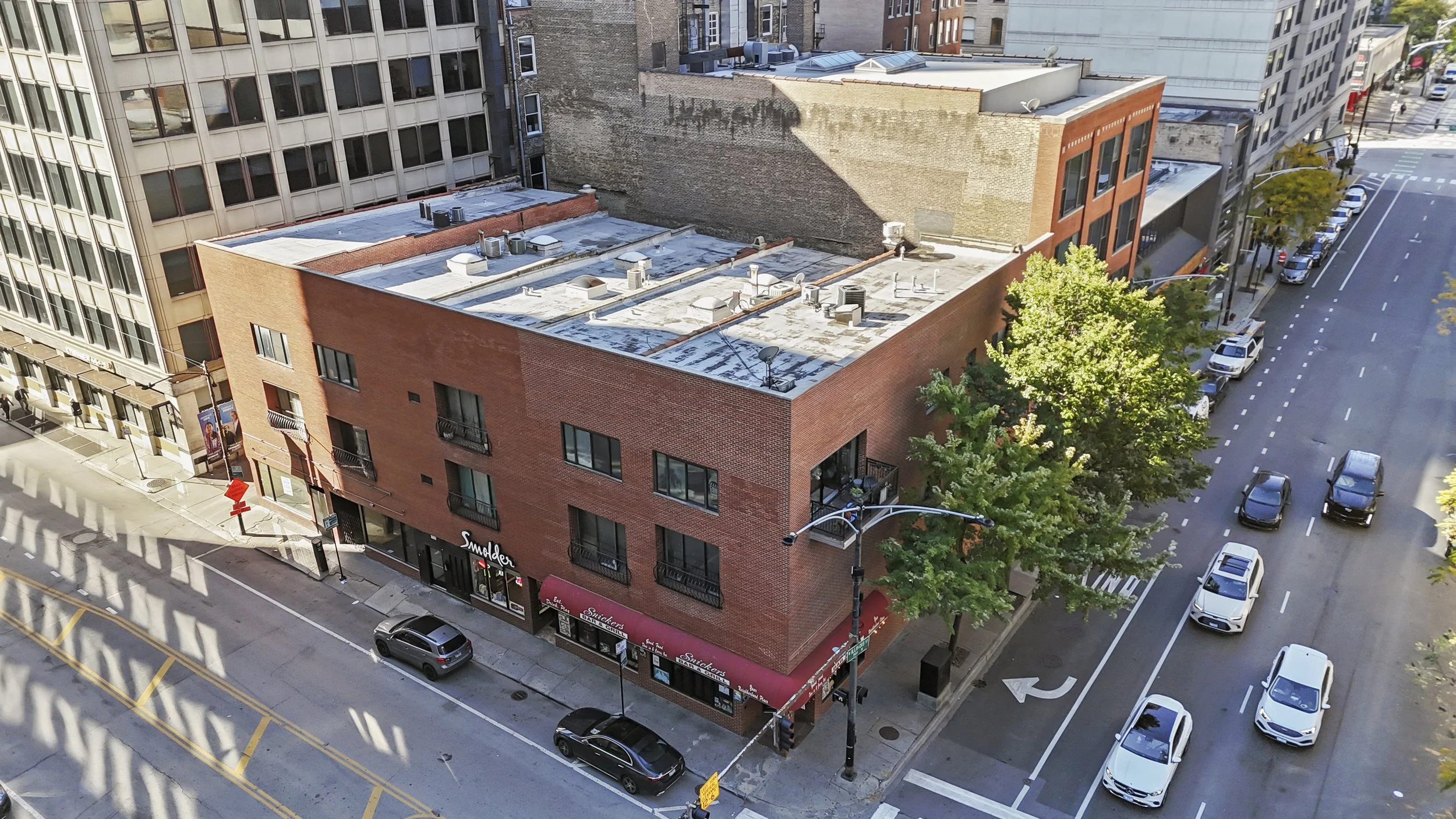 Marcus &amp; Millichap brokers sale of 18,170-square-foot mixed-use property in Chicago