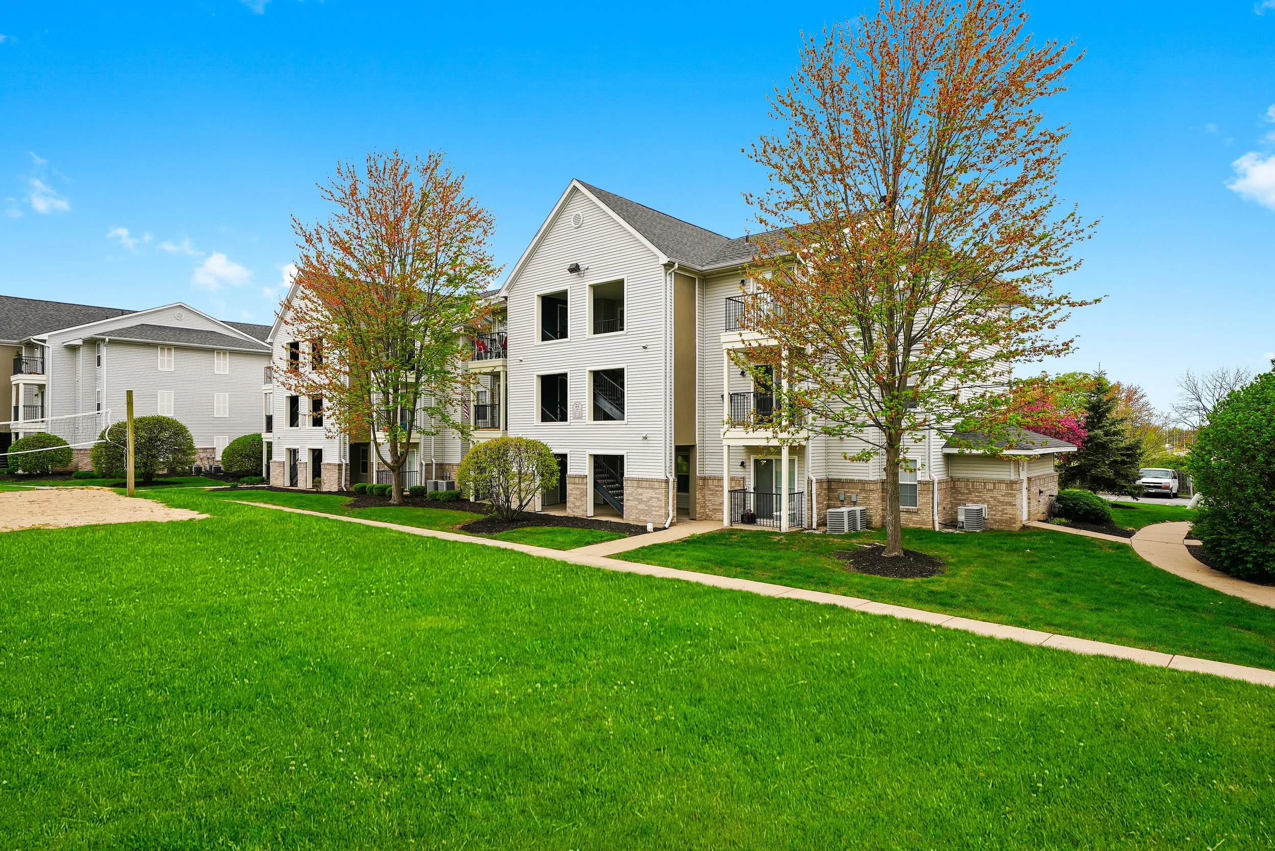 Marcus &amp; Millichap Brokers Sale of 128-Unit Rock Run Residences in Joliet, Illinois