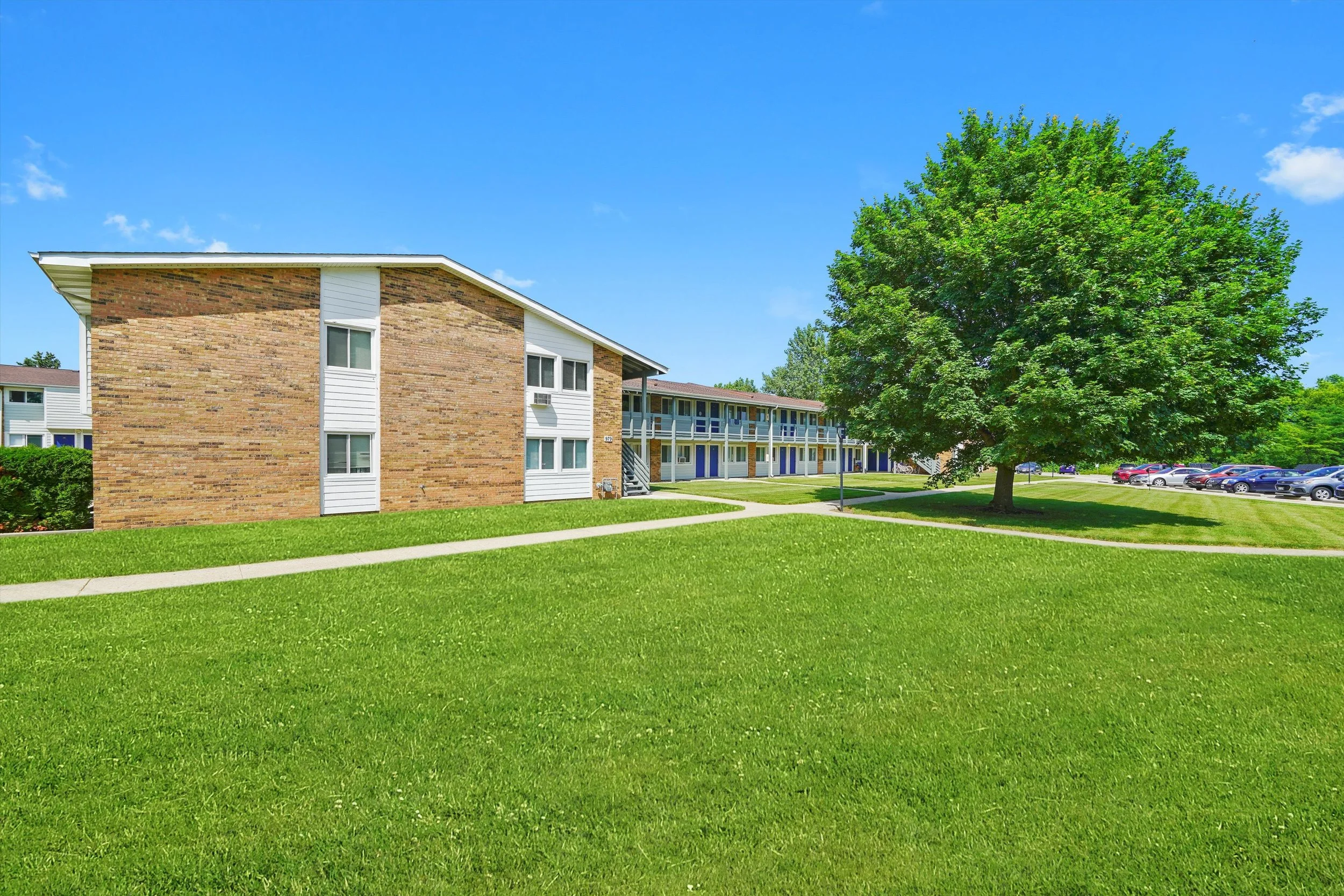 Marcus &amp; Millichap Brokers Sale of 160-Unit Multifamily Property in Wisconsin